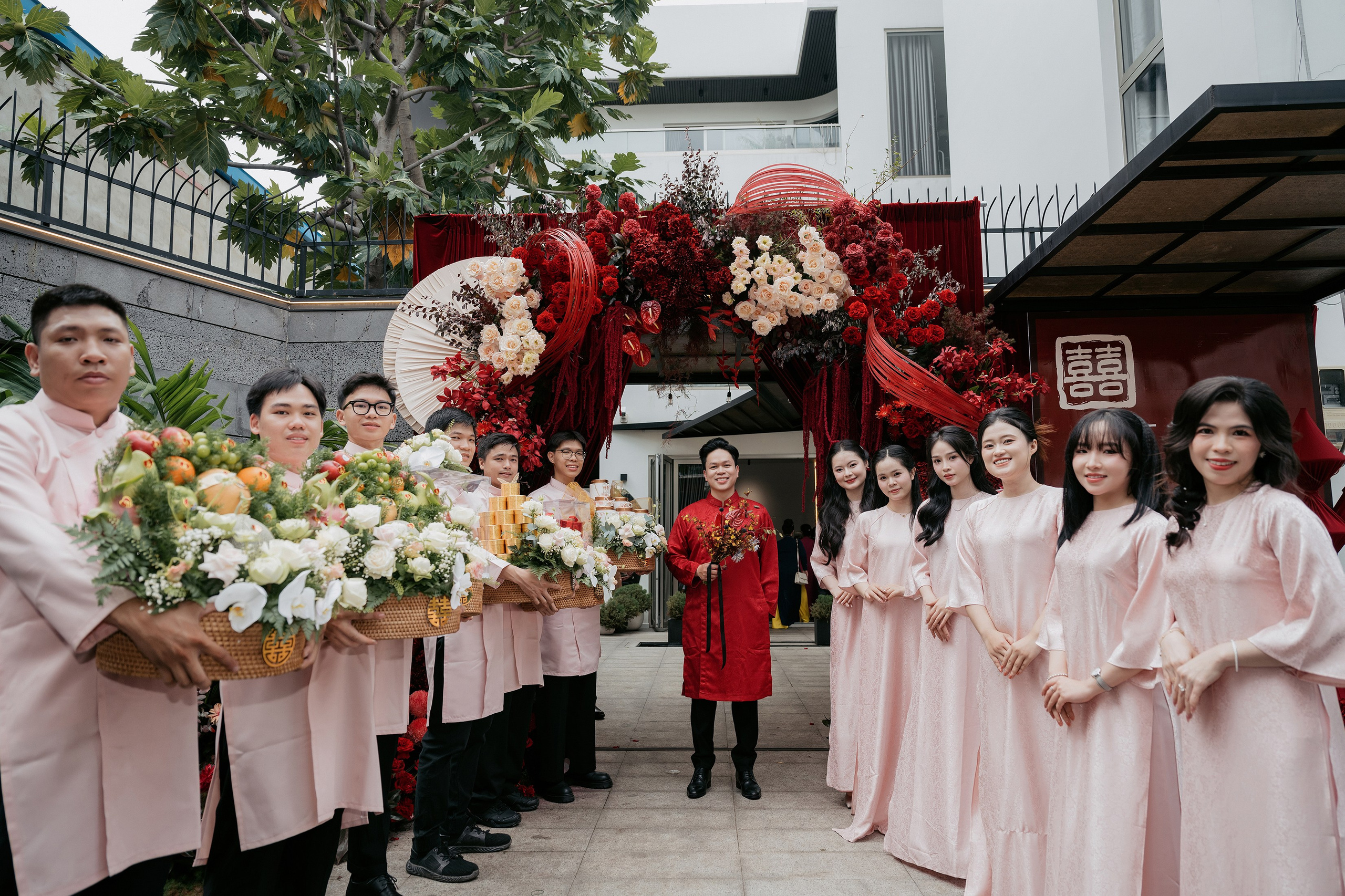 YEN LINH & HOANG QUY / Wedding Ceremony. Nhiếp ảnh gia đám cưới hàng đầu tại Thành Phố Hồ Chí Minh