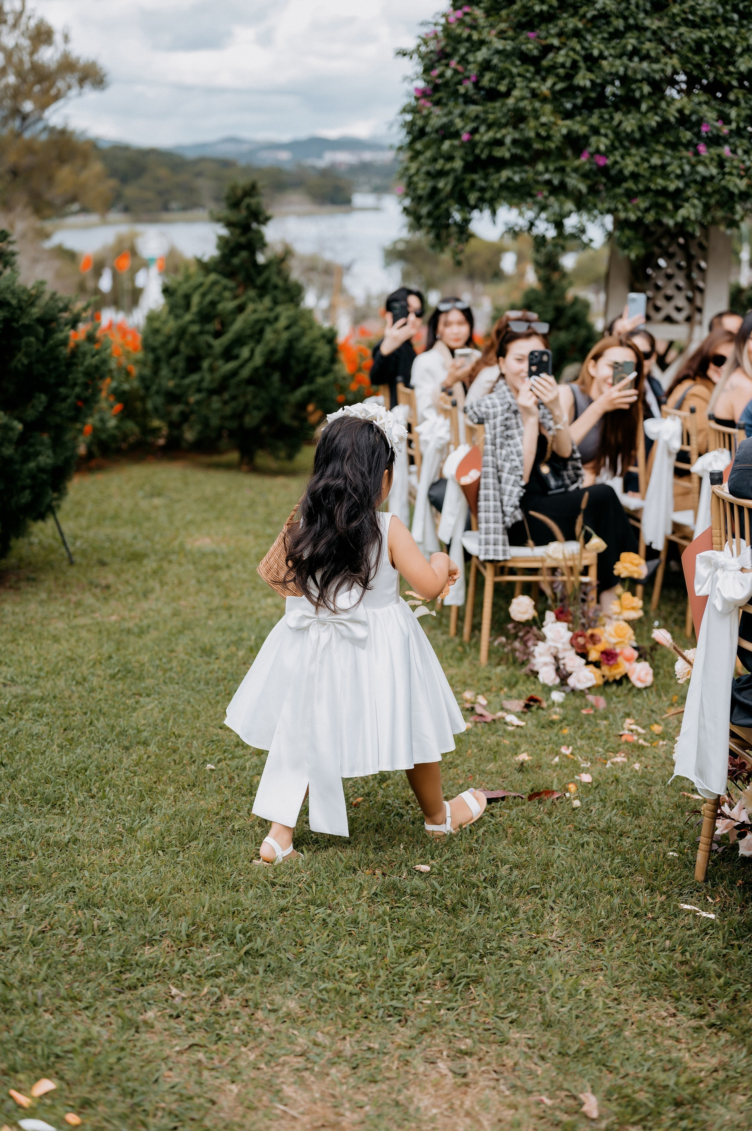 JESSE & MIMI / The Vows. Nhiếp ảnh gia đám cưới hàng đầu tại Thành Phố Hồ Chí Minh