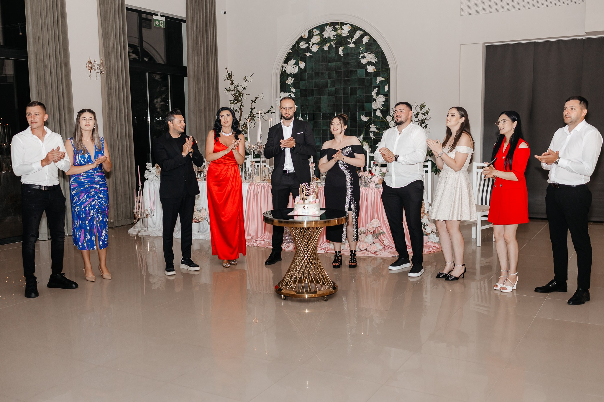 Carla & Ilinca. FotoACTIV.ro - Imaginea ta contează