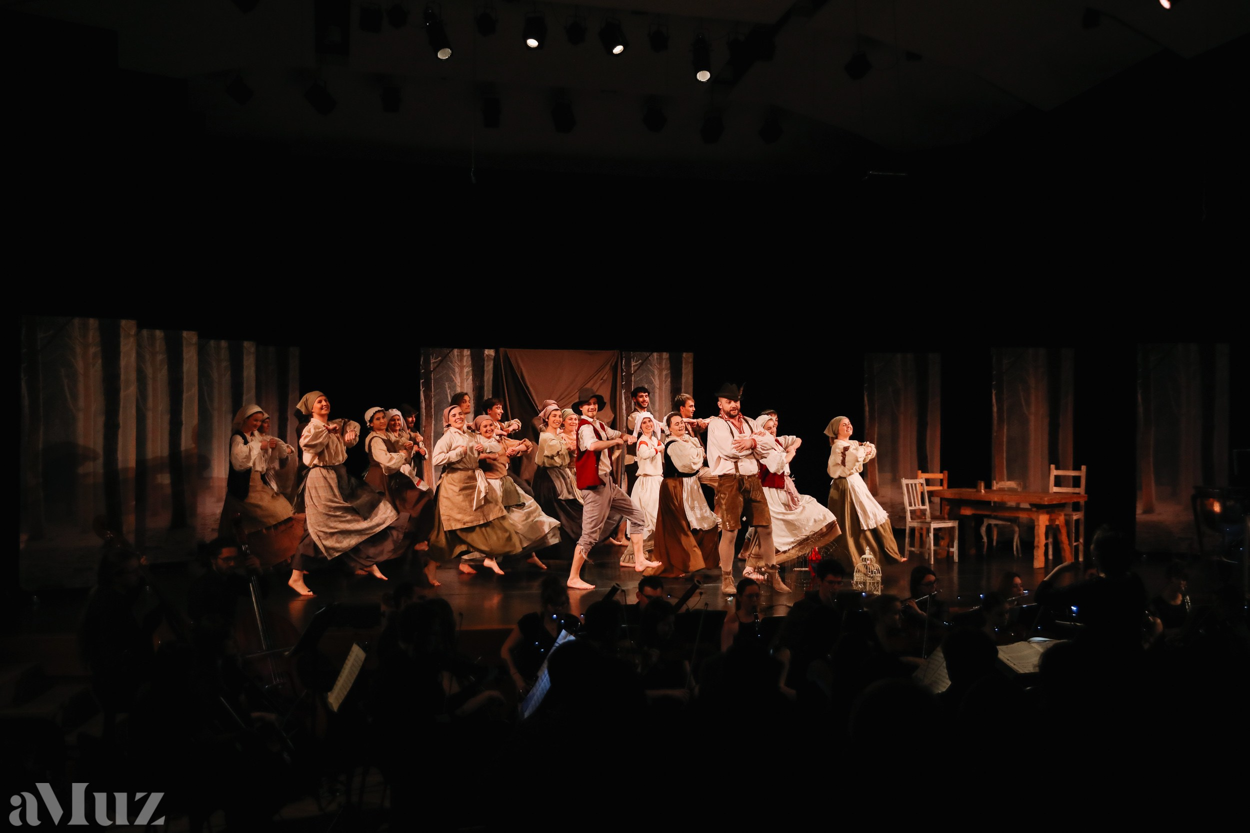 Opera Łąkowa. Fotograf Ślubny Warszawa - Sesje Biznesowe Rodzinne Eventy