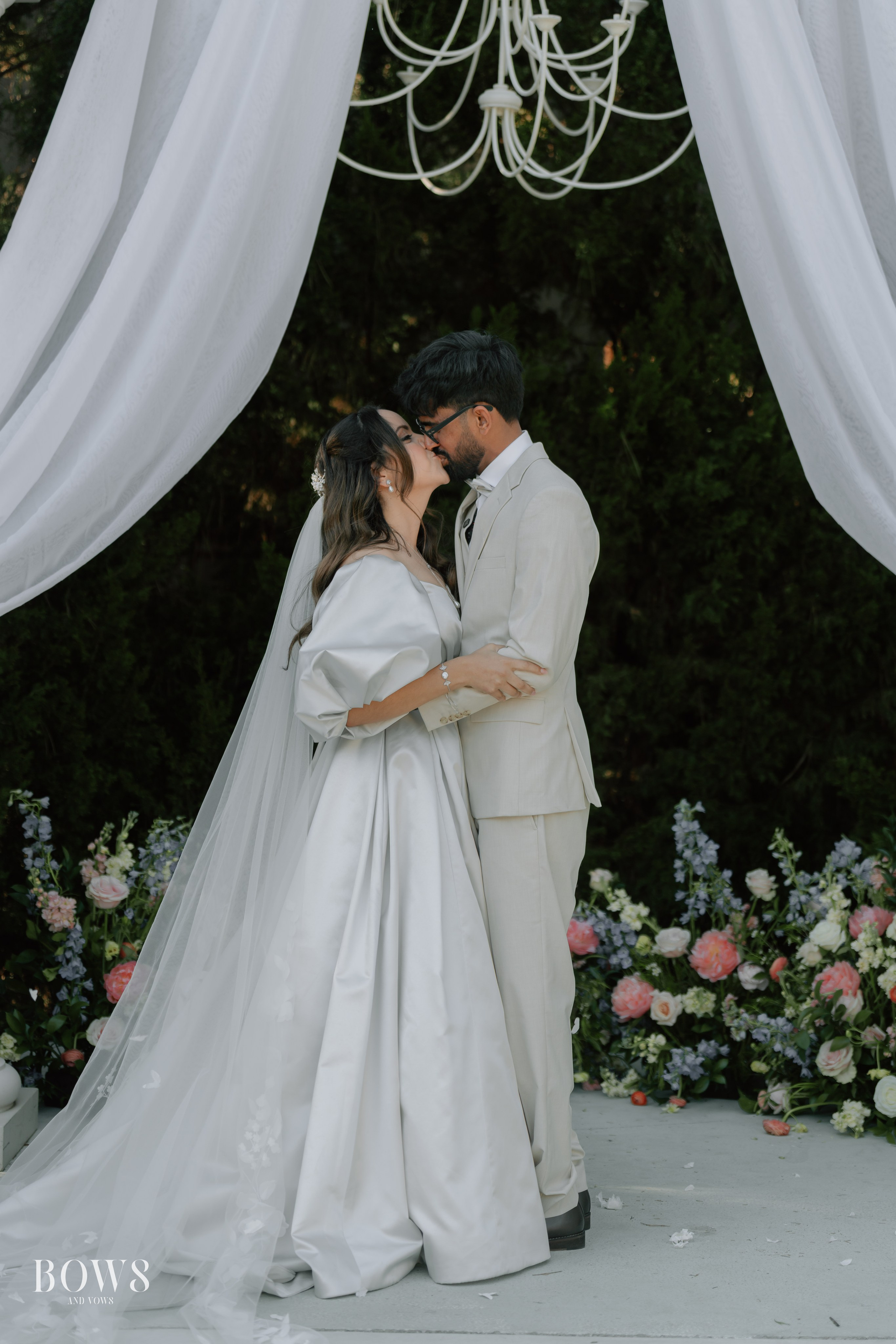 ARAVIND & MARISSA. WEDDING PHOTO COLOR GRADING