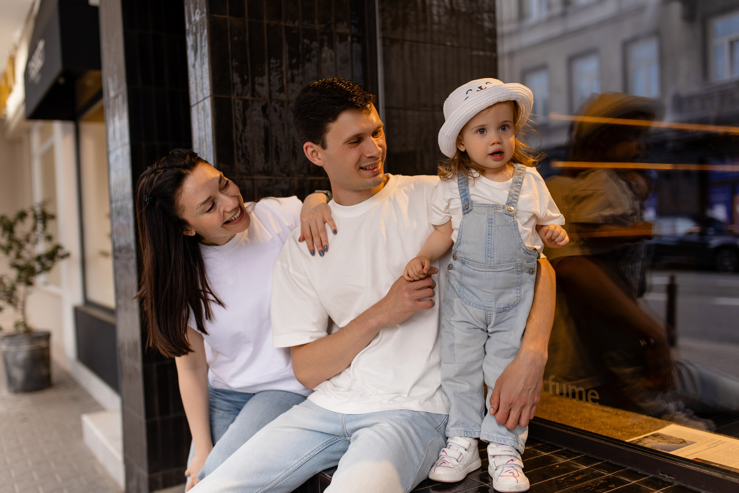 Денис+Настя+Єва. Весільний, сімейний фотограф Варшава