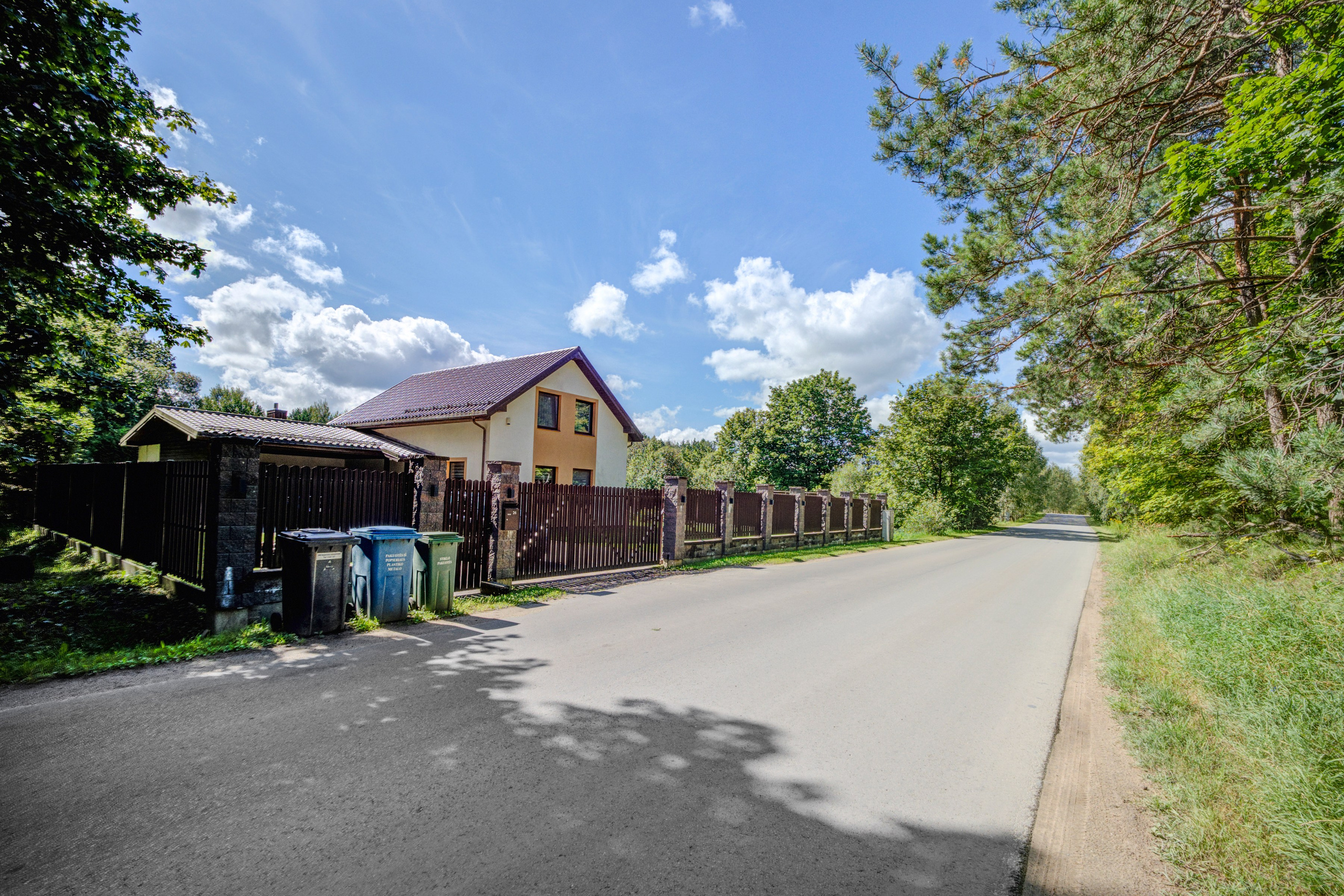 Č. Milošo g. Zujūnai, Vilnius. Elina Sapiega fotografė Vilniuje
