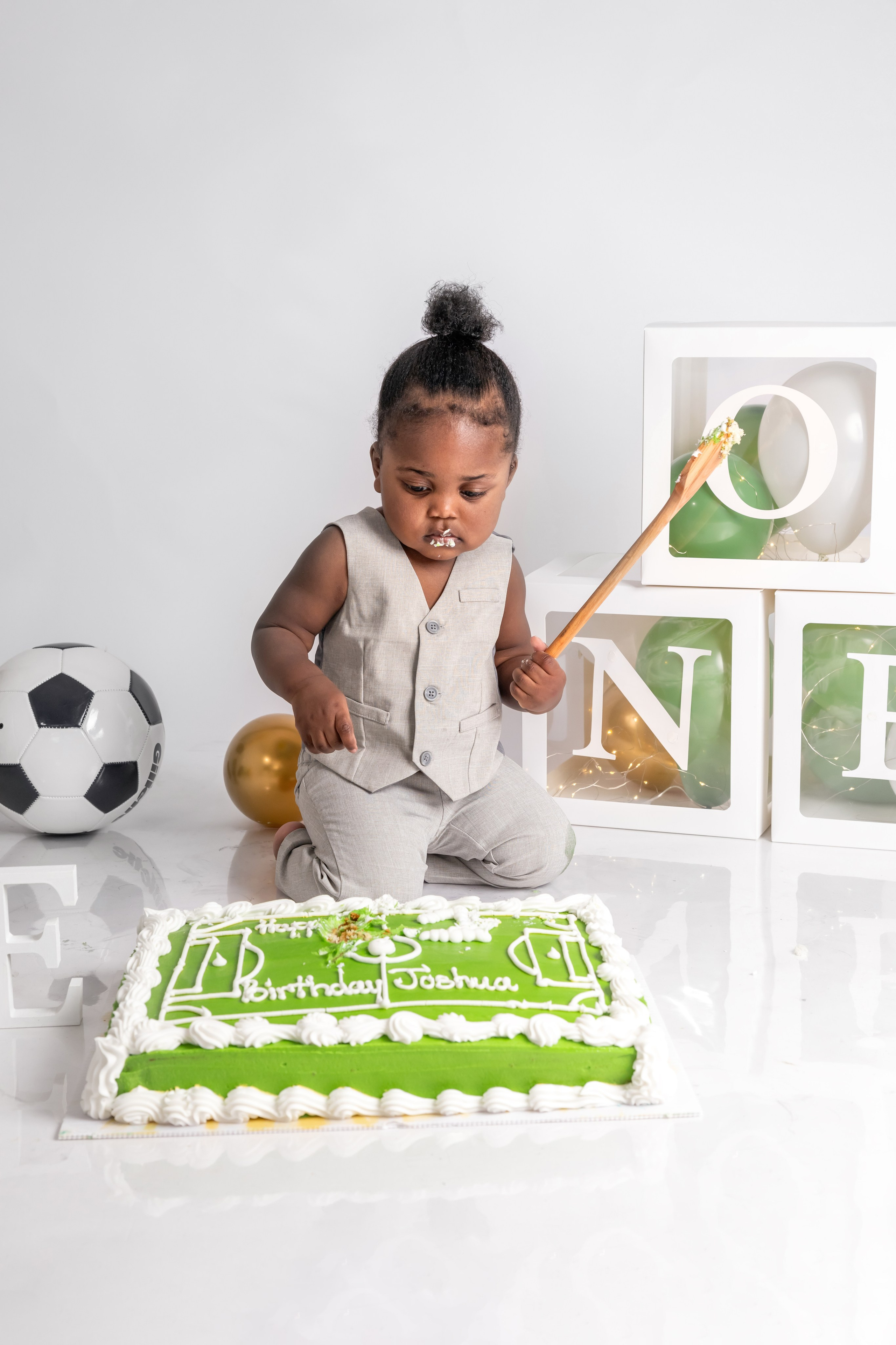 Cake smash a boy Hertfordshire, Stevenage