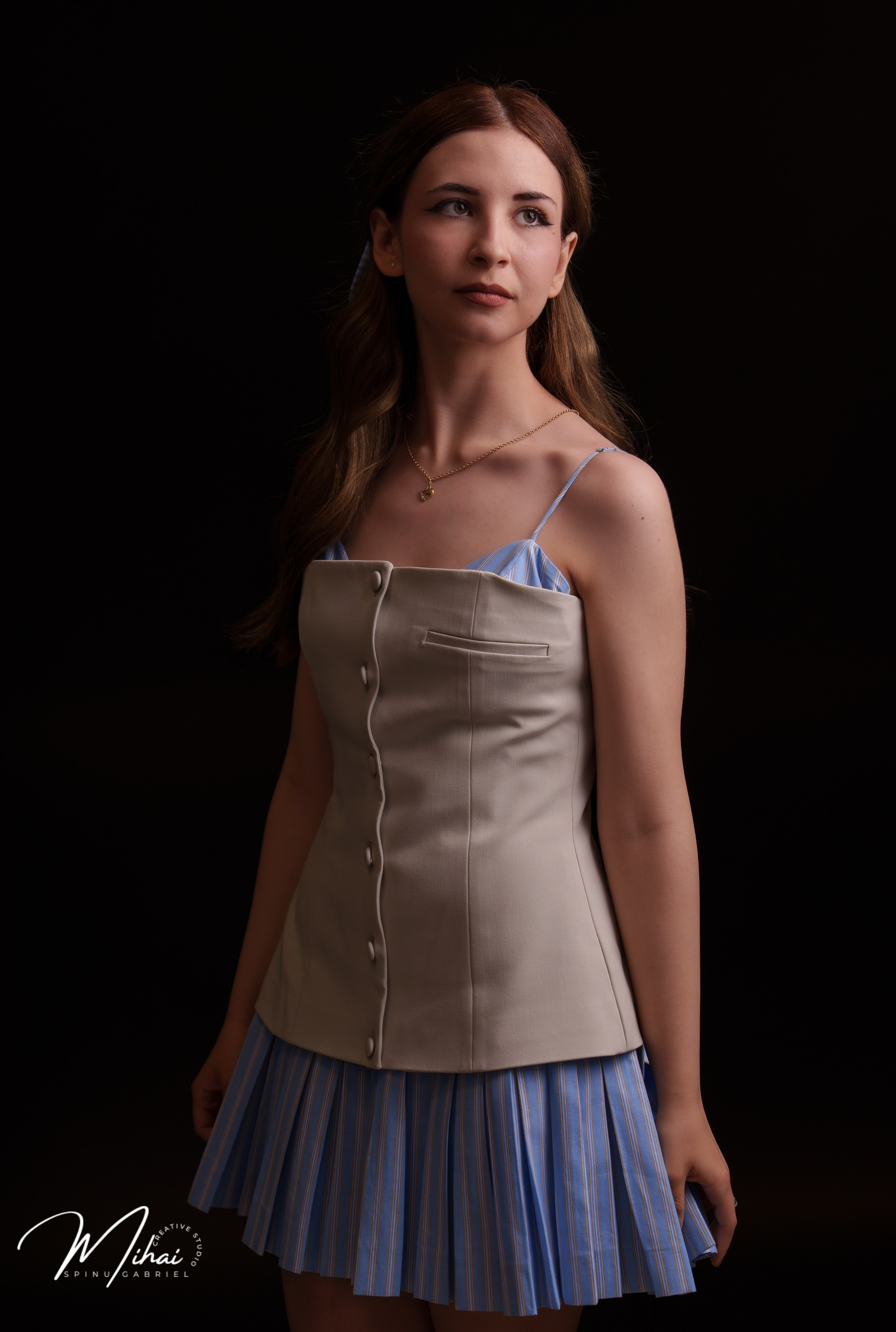 Cristiana. Foto Studio — Fotograf de evenimente, nunti, botezuri, portrete