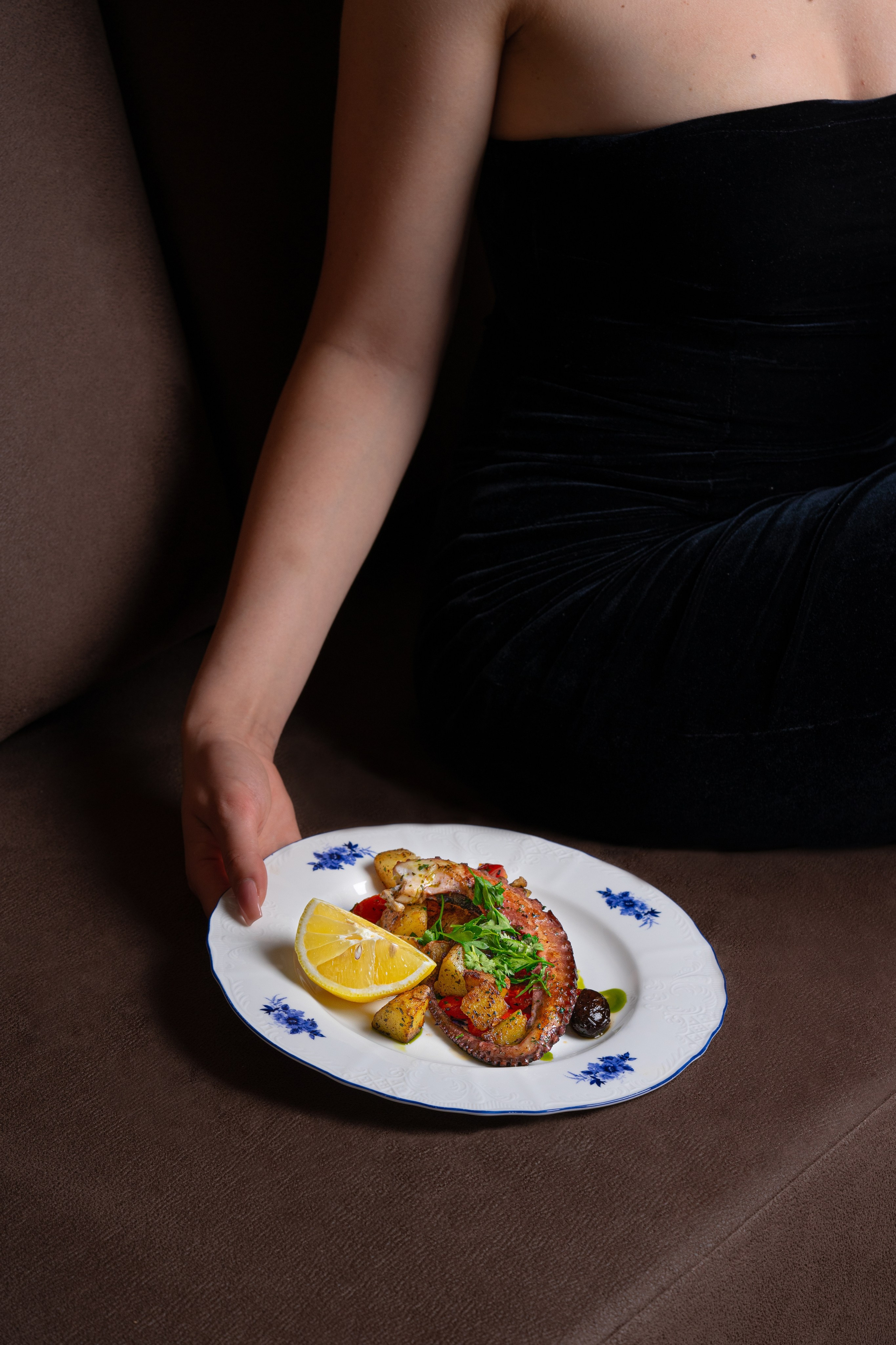 Контентная съёмка: греческая таверна «MITI». Arina Leonova — Food photographer Tbilisi