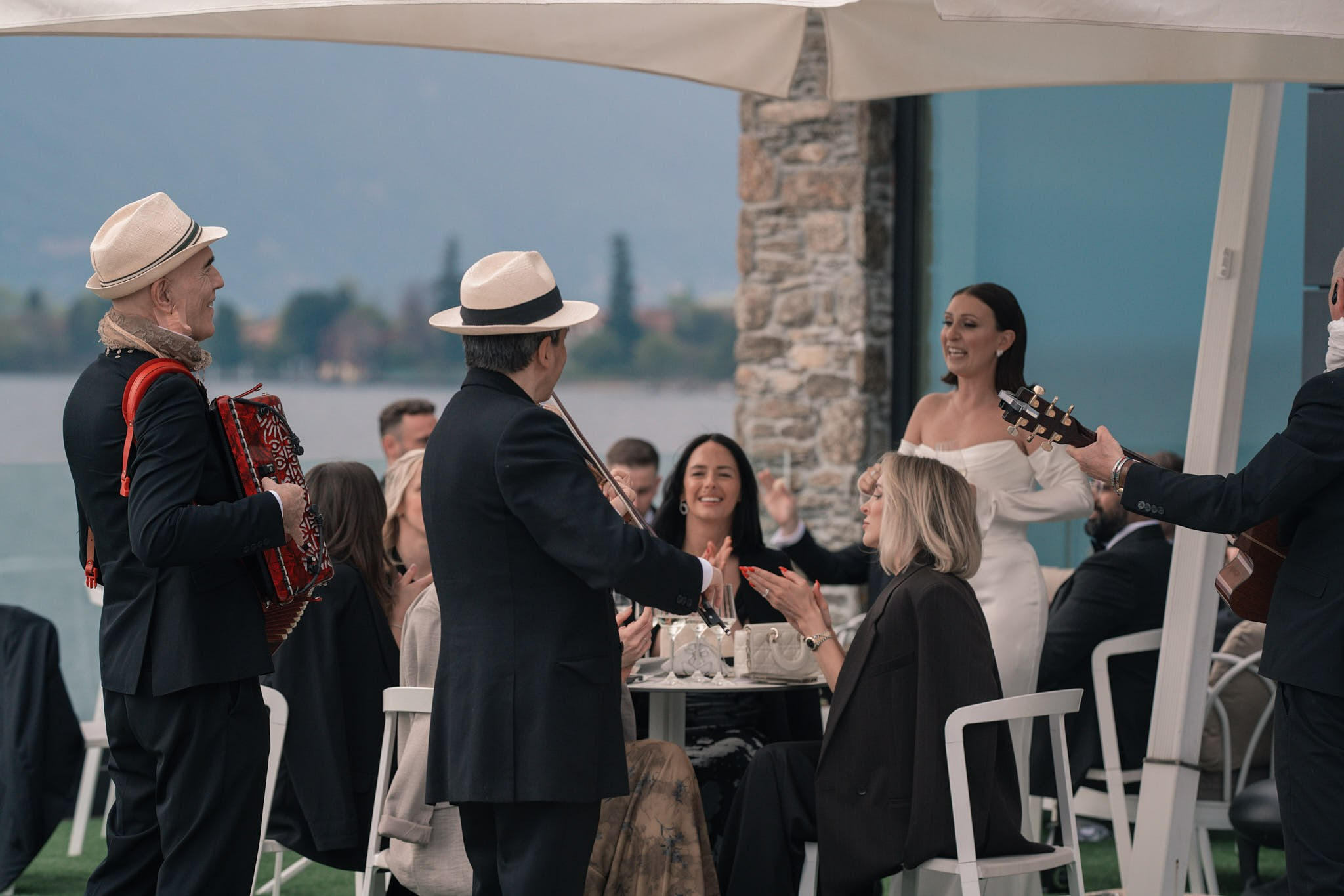 Roxie & Richard Wedding. Fotografo matrimonio Lago di Como Ferrari Media Production