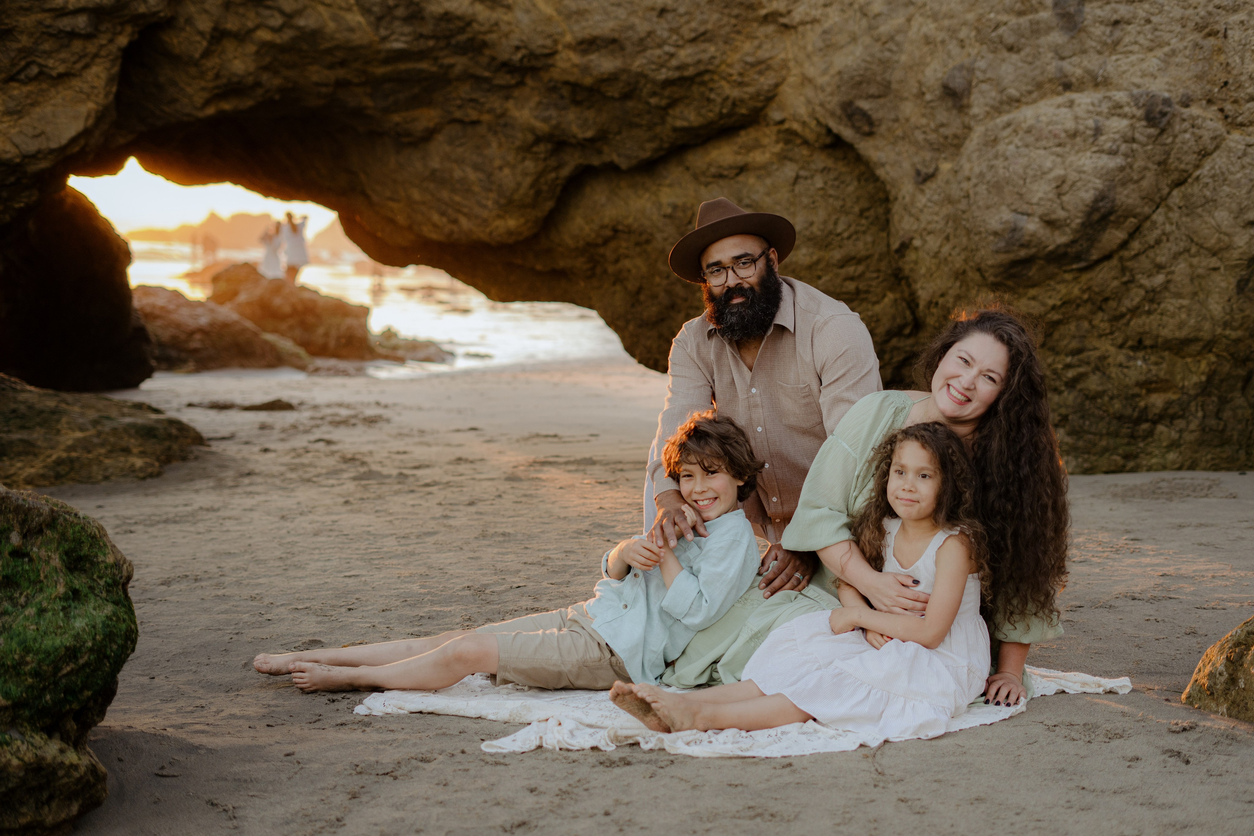 Family photoshoot. Orange County Wedding Photographer & Videographer | Candid & Timeless Wedding Photo + Video | Italiantsev