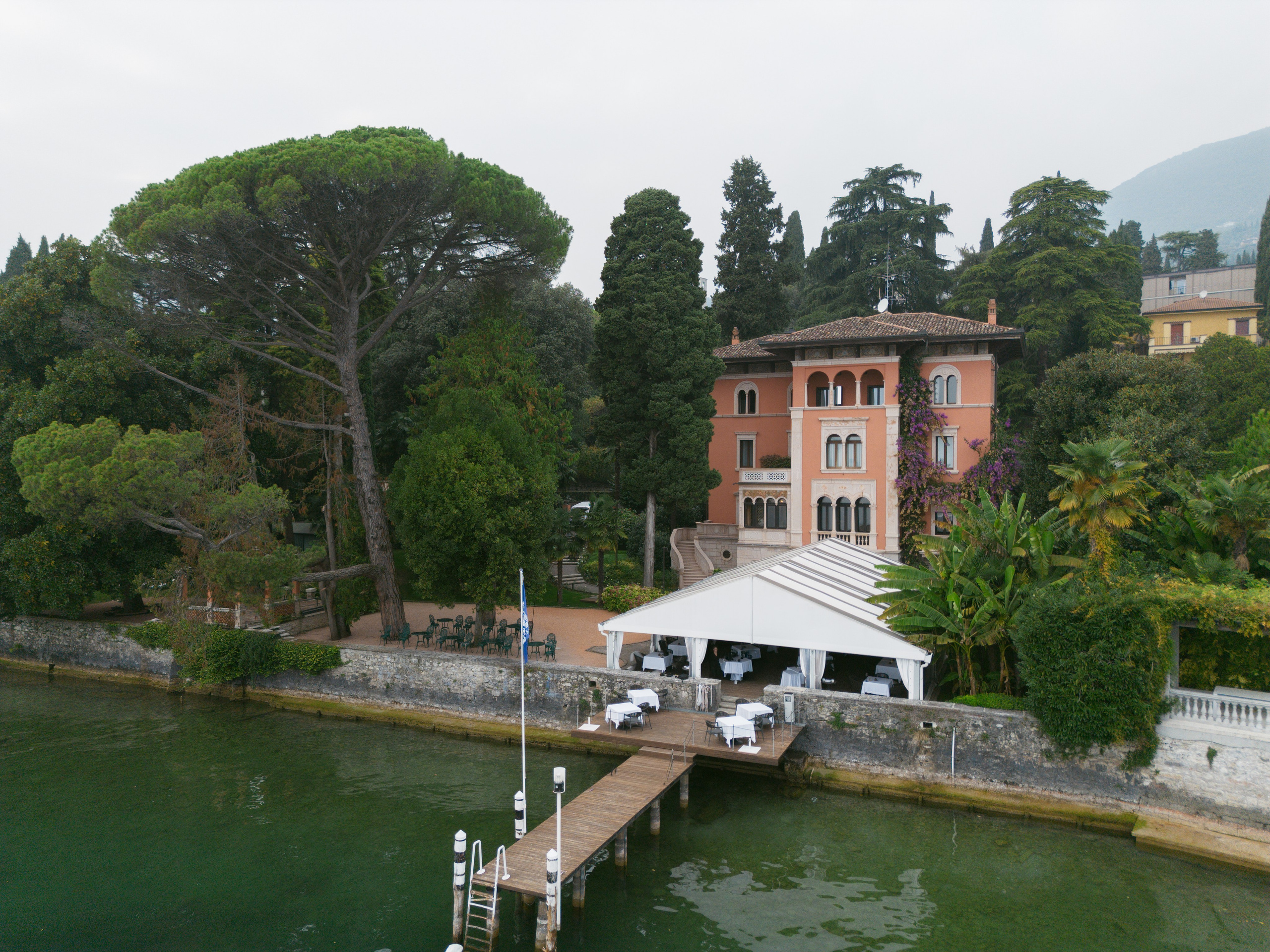 LINDSEY AND ROBERT _LAKE GARDA. PHOTOGRAPHER IN ITALY