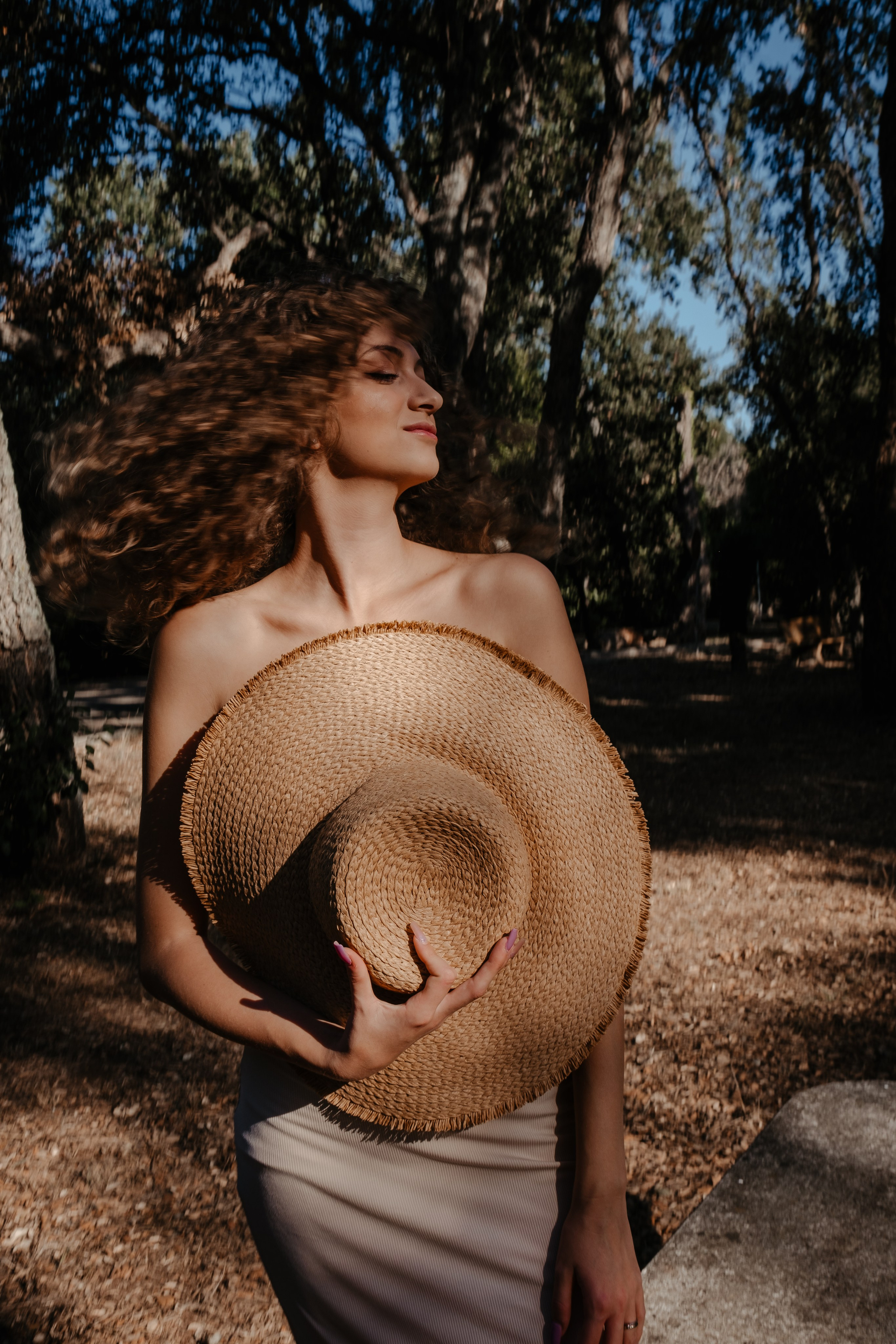 Ritratti Artistici | Esplorazione di Espressioni e Identità. Fotografa maternity, family e business a Pomezia e Roma – Simona Henkel