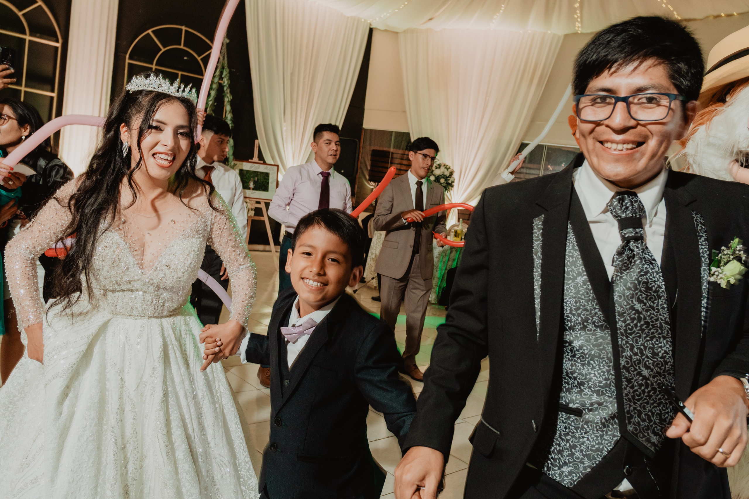 FERNANDO + MARIBEL | BODA RELIGIOSA. Studio KVTA | Fotografía y Video de Bodas en Arequipa