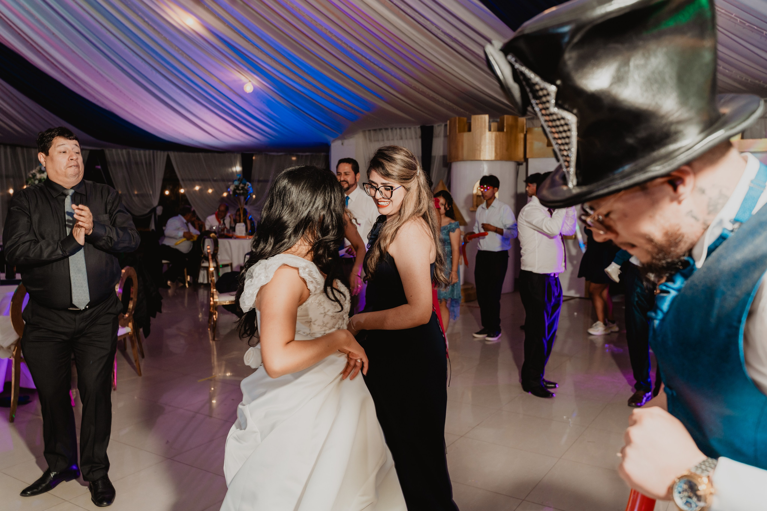 GABRIELA + JORGE | BODA CIVIL RELIGIOSA. Studio KVTA | Fotografía y Video de Bodas en Arequipa