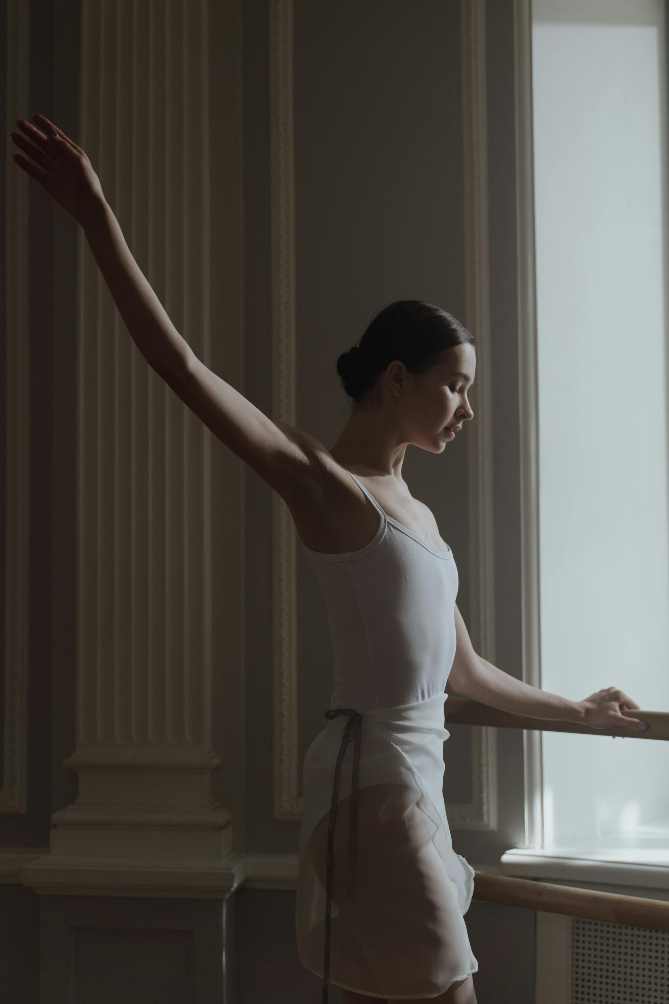 The art of ballet photography — studio session in NYC. Alice Bell — Wedding photographer in New York