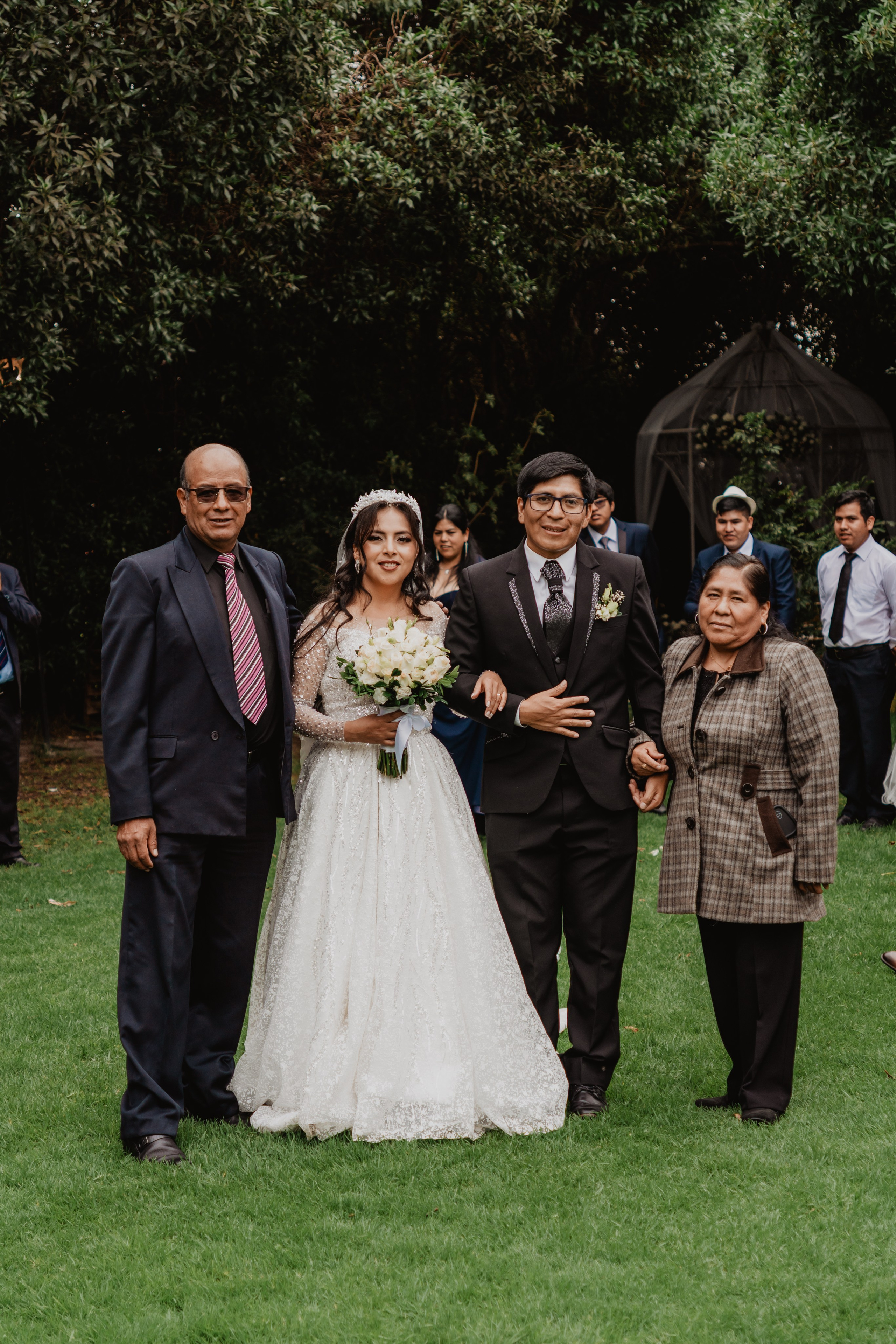FERNANDO + MARIBEL | BODA RELIGIOSA. Studio KVTA | Fotografía y Video de Bodas en Arequipa
