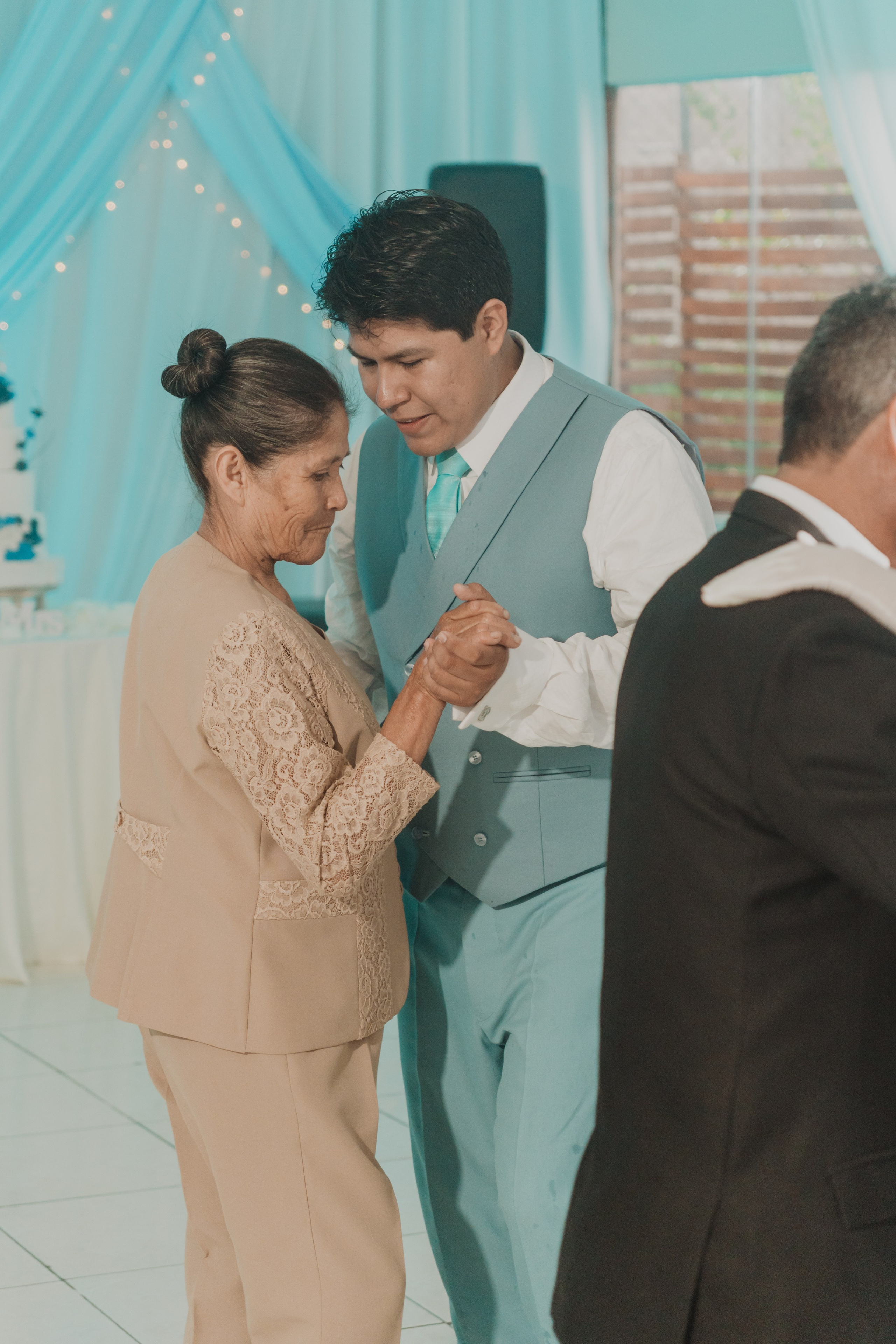 STEISY + EMMANUEL | BODA RELIGIOSA. Studio KVTA | Fotografía y Video de Bodas en Arequipa