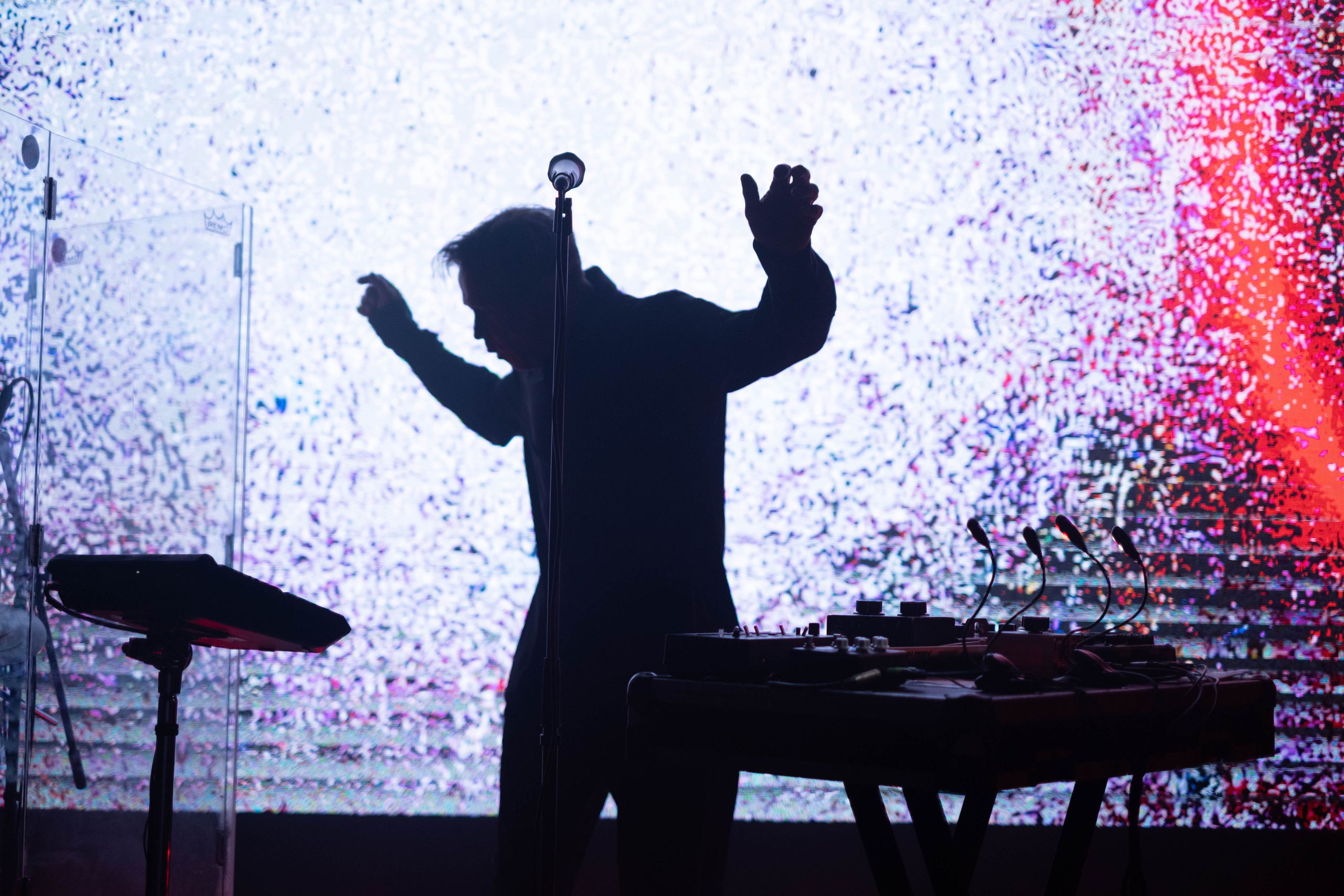 Dolphin @ 7 Fridays @ 06.05.25