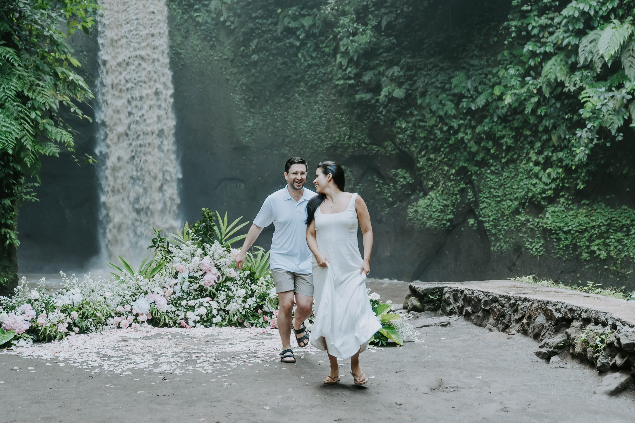 Marriage Proposal. Female Photographer in Bali