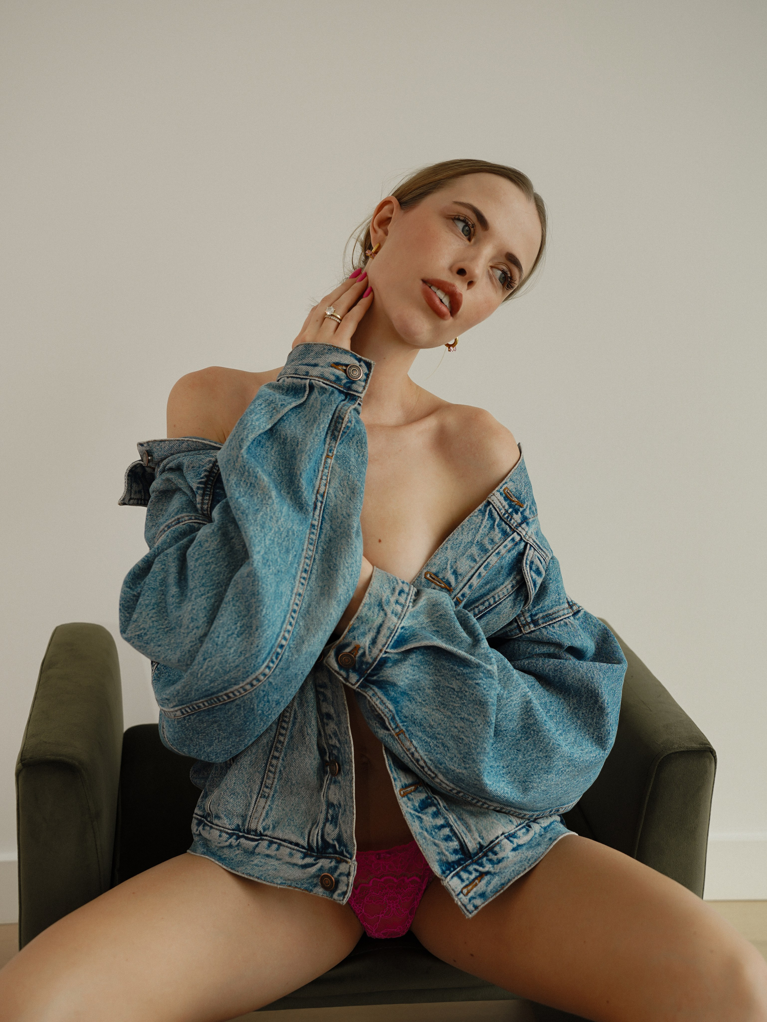 Portrait & Mood. Sophia Young — NYC Photographer & Filmmaker