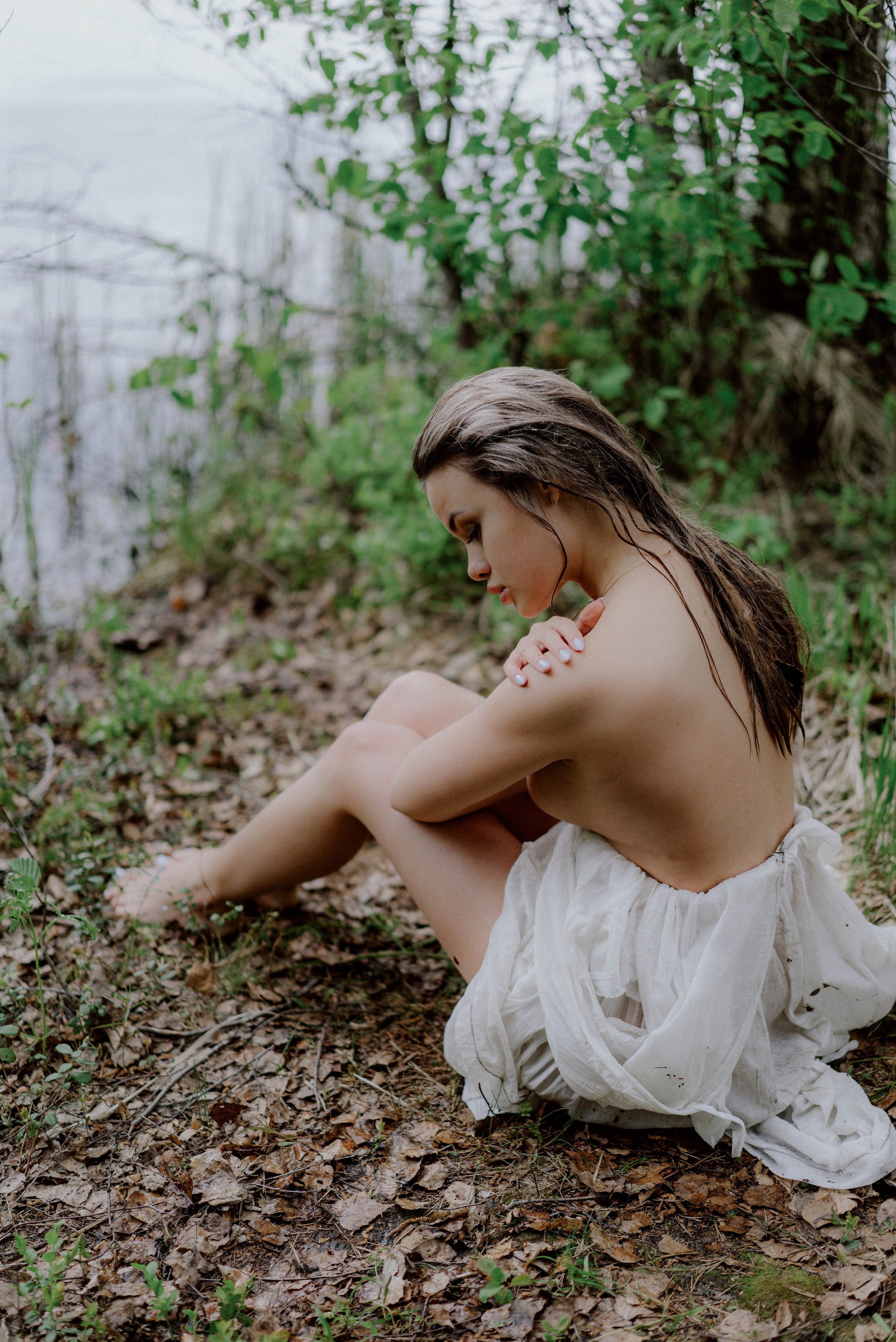 Julia in the pond. Videographer and photographer in New York // MAKAROV.VIDEO