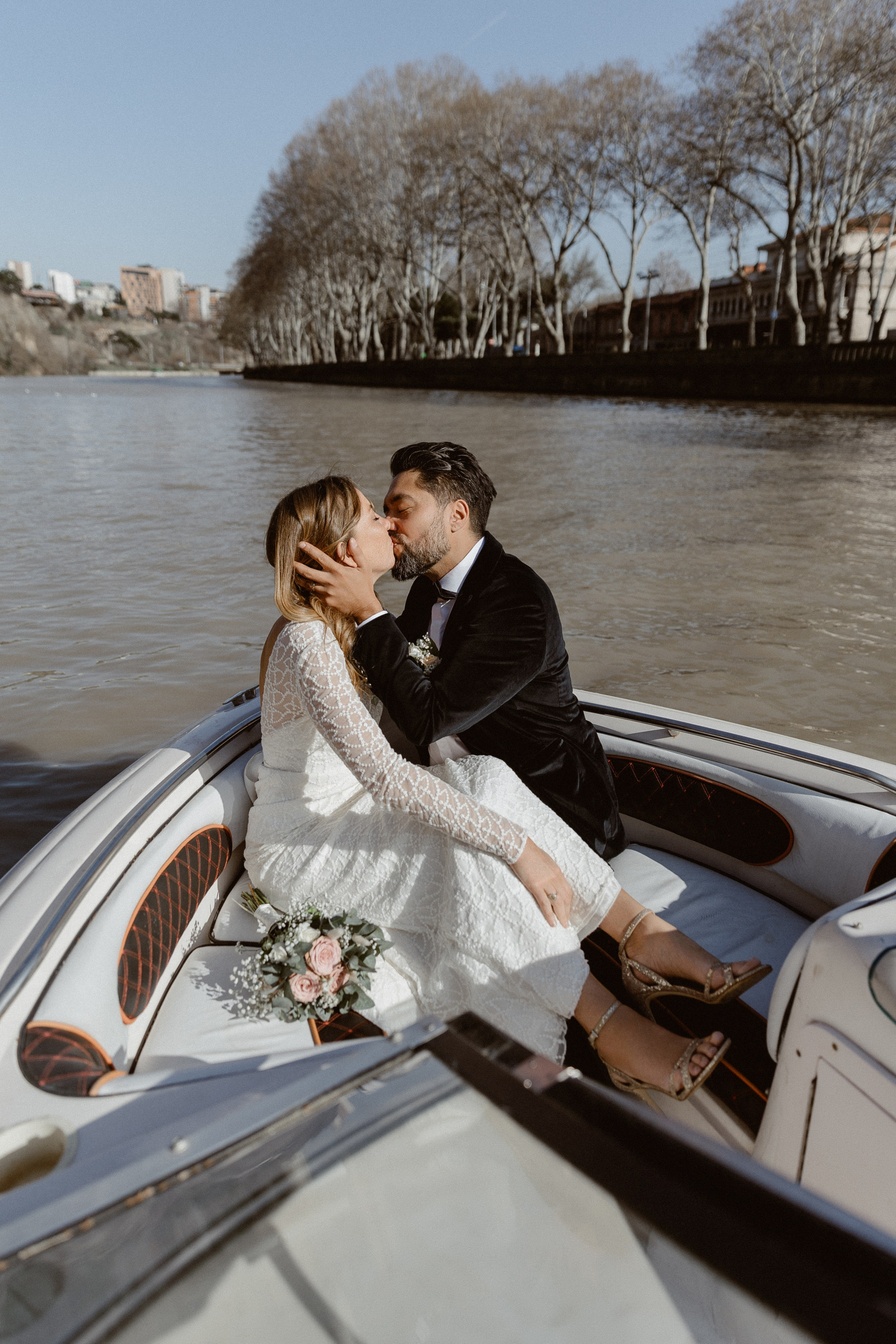 Boat/Прогулка на катере. Photographer Anna Nazarenko