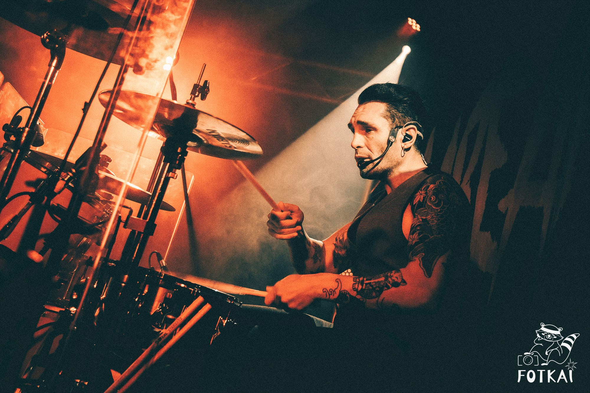 DENISDENIS — reportaje fotográfico del concierto en la Sala Marearock (Alicante) | FOTKAI