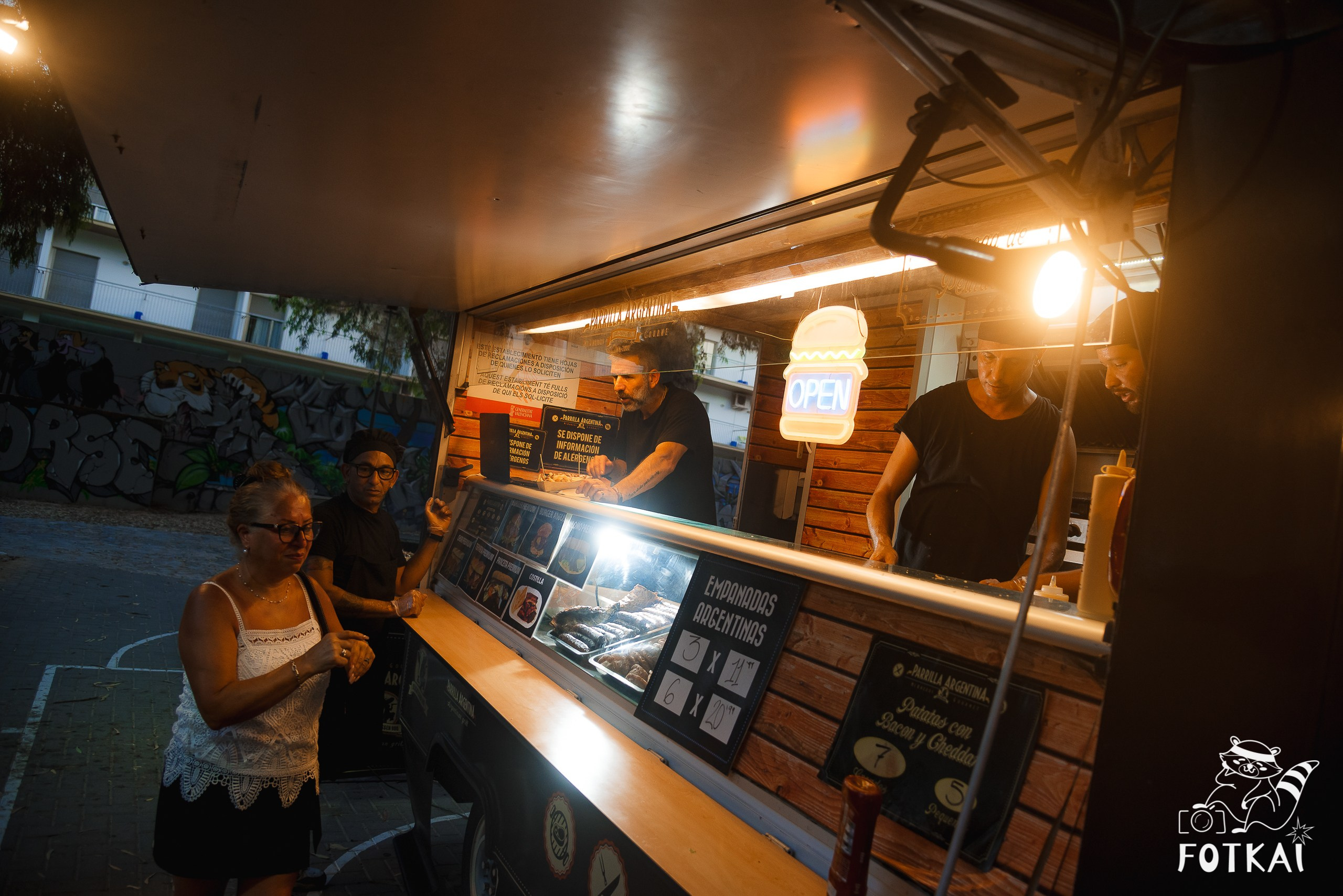 Reportaje fotográfico de FOTKAI | Street Food Market | Guardamar, España, 18 de julio de 2025