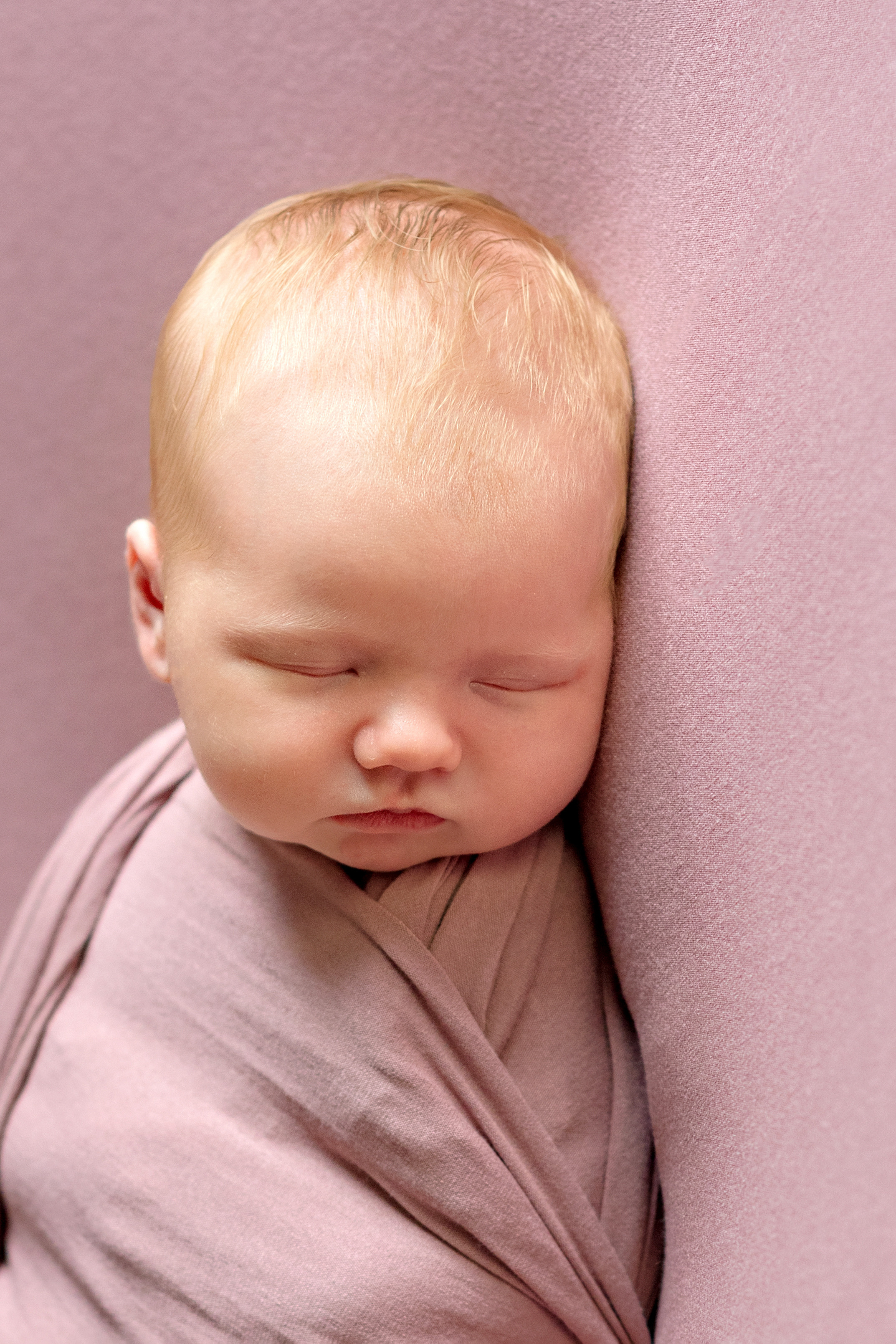 Neugeborenefotoshooting. Irina Küttner – Visuelle Geschichten: Foto & Web in Weimar, Erfurt & Jena