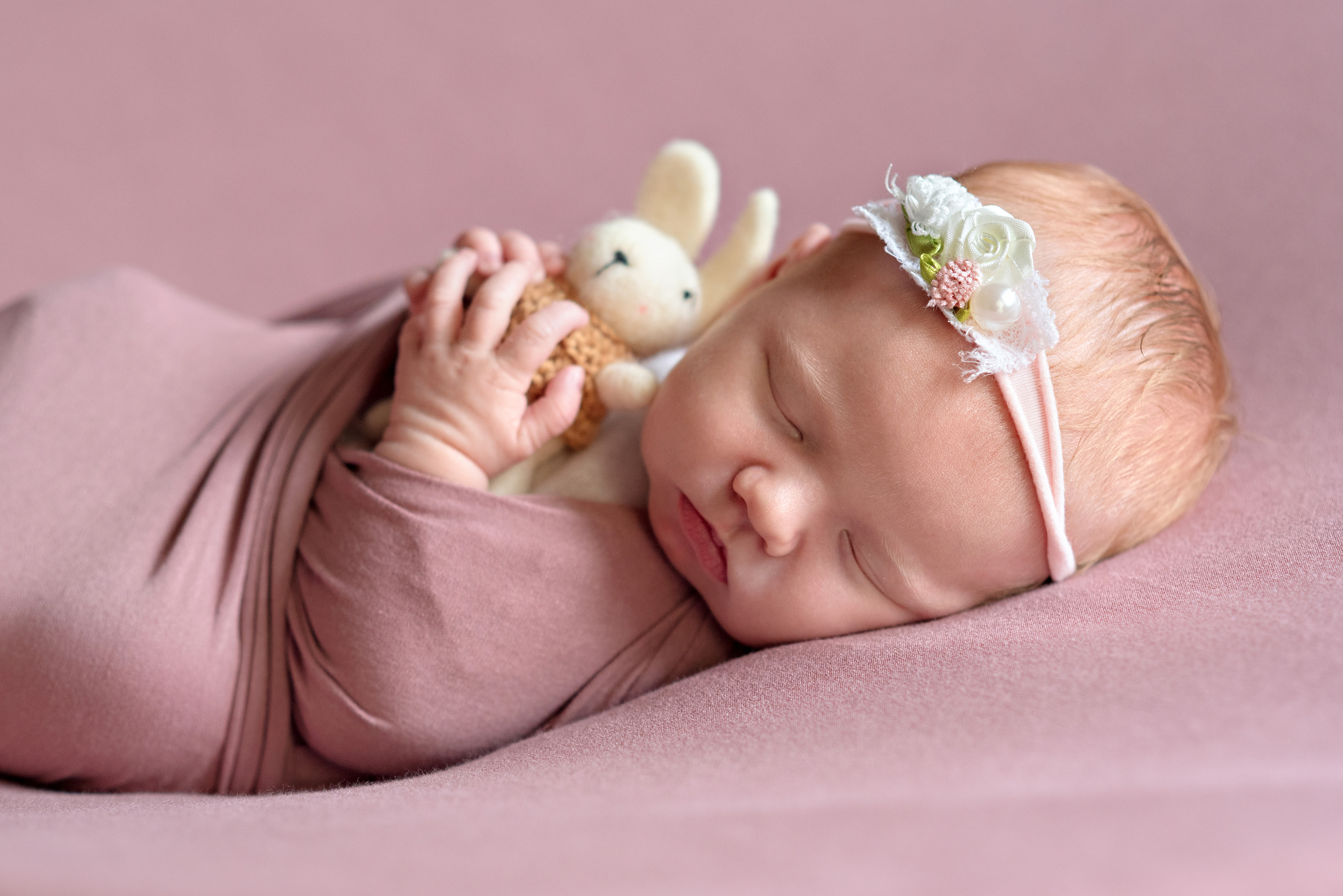 Neugeborenefotoshooting. Irina Küttner – Visuelle Geschichten: Foto & Web in Weimar, Erfurt & Jena