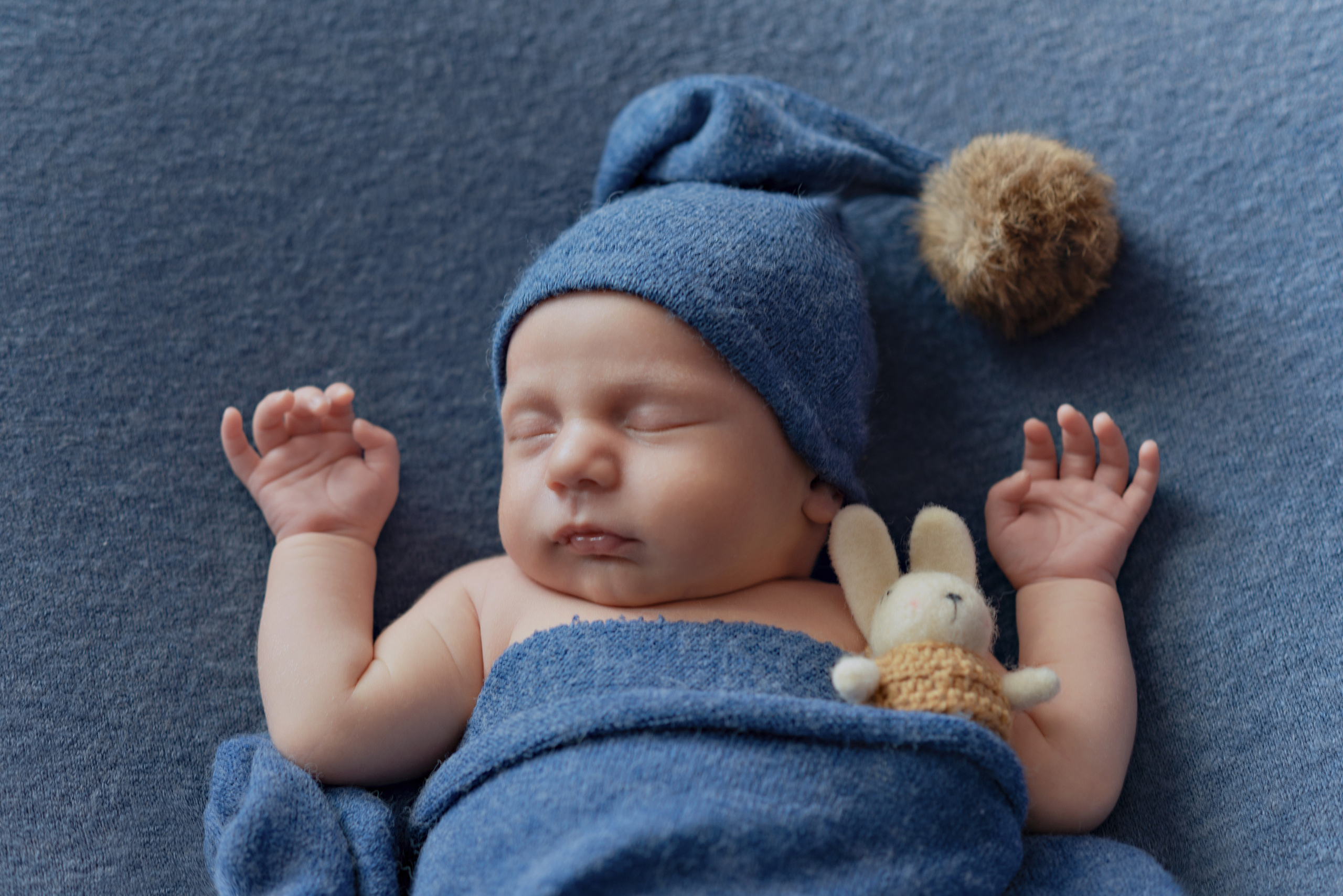 Neugeborenefotoshooting. Irina Küttner – Visuelle Geschichten: Foto & Web in Weimar, Erfurt & Jena