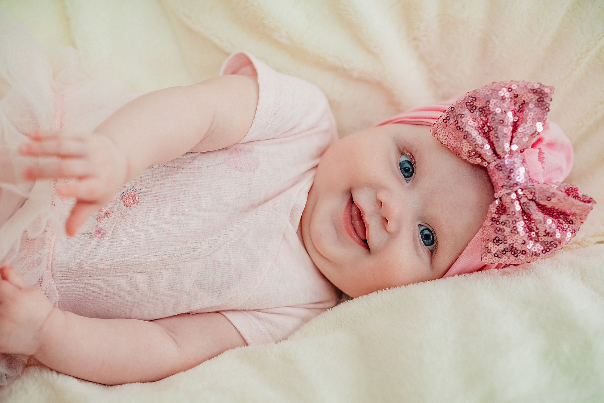 Babyfotoshooting. Irina Küttner – Visuelle Geschichten: Foto & Web in Weimar, Erfurt & Jena