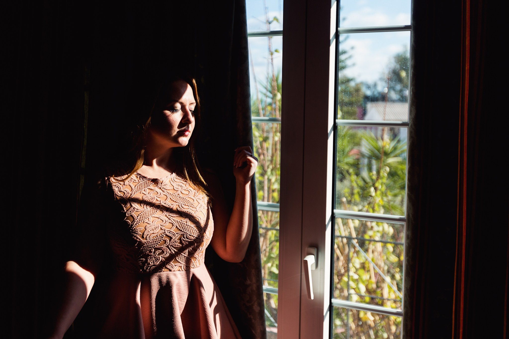 Ronalds & Svetlana, Crete. Denny Savon — Photographer in Santorini | Weddings, Love Stories & Flying Dress