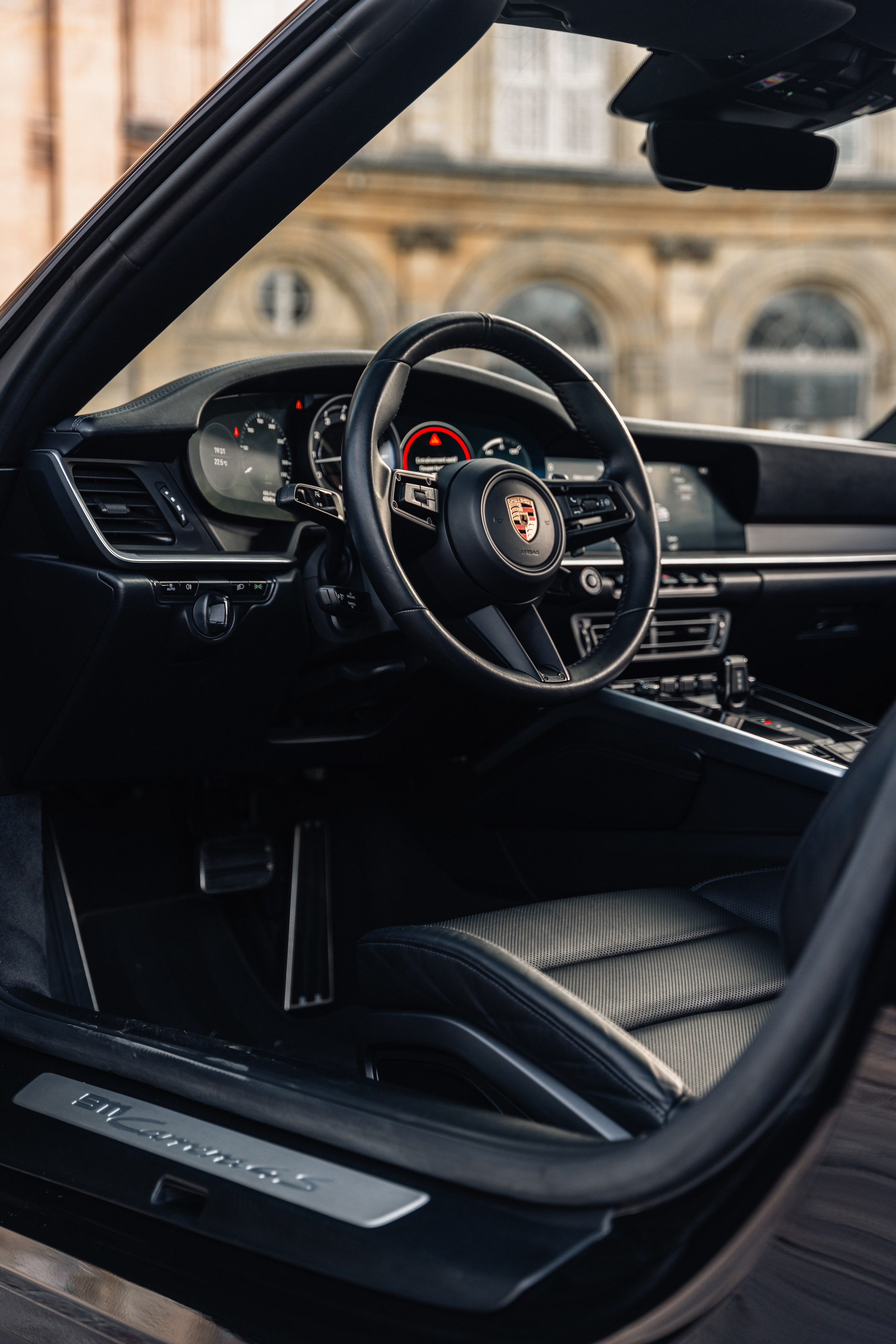 Porsche 911 Carrera 4 S Cabriolet. Photographer in Paris — Vitalii Motruk