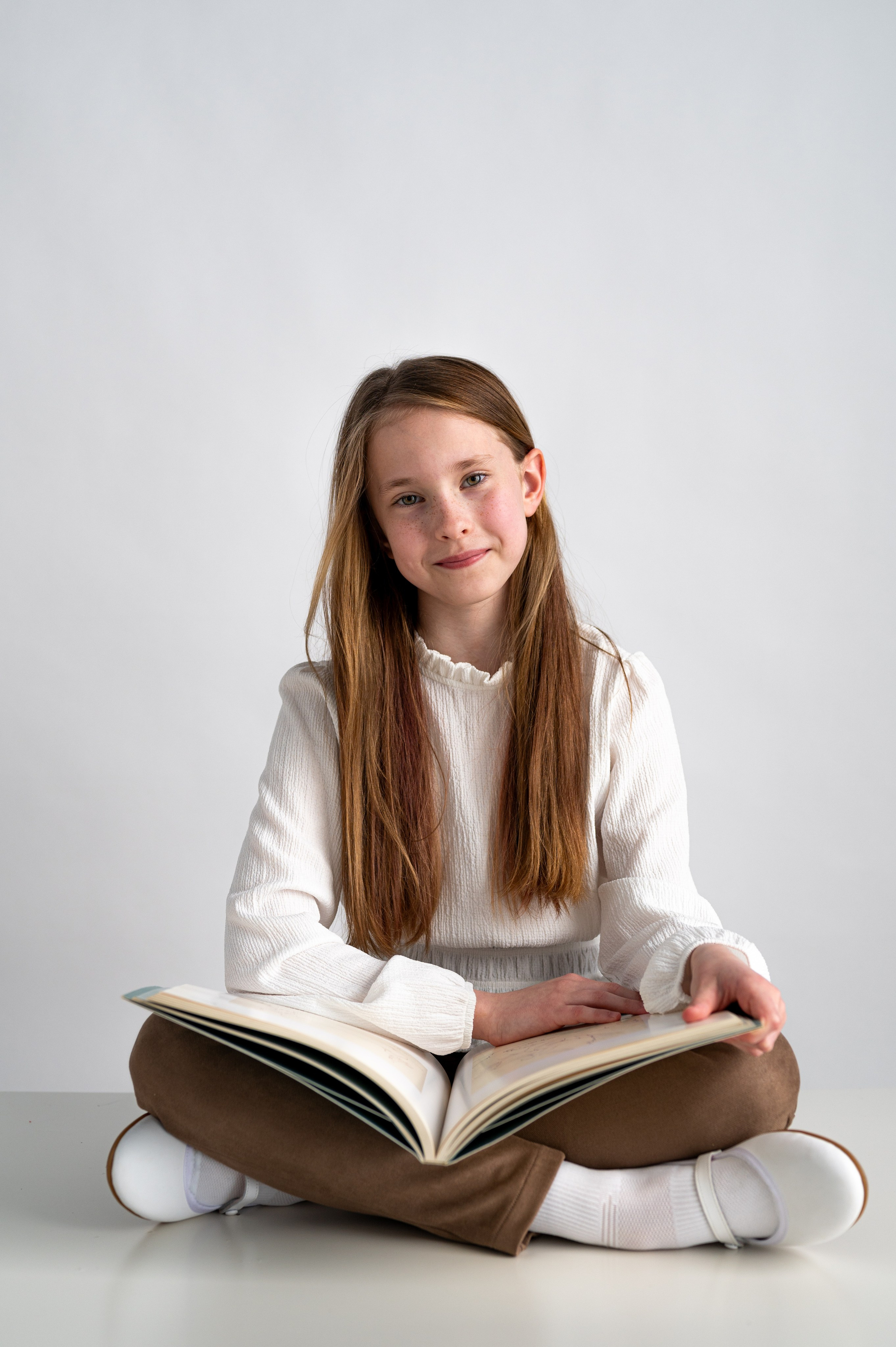 Polina — school yearbook. Photographer Yulia Lushnikova, Based in Valencia