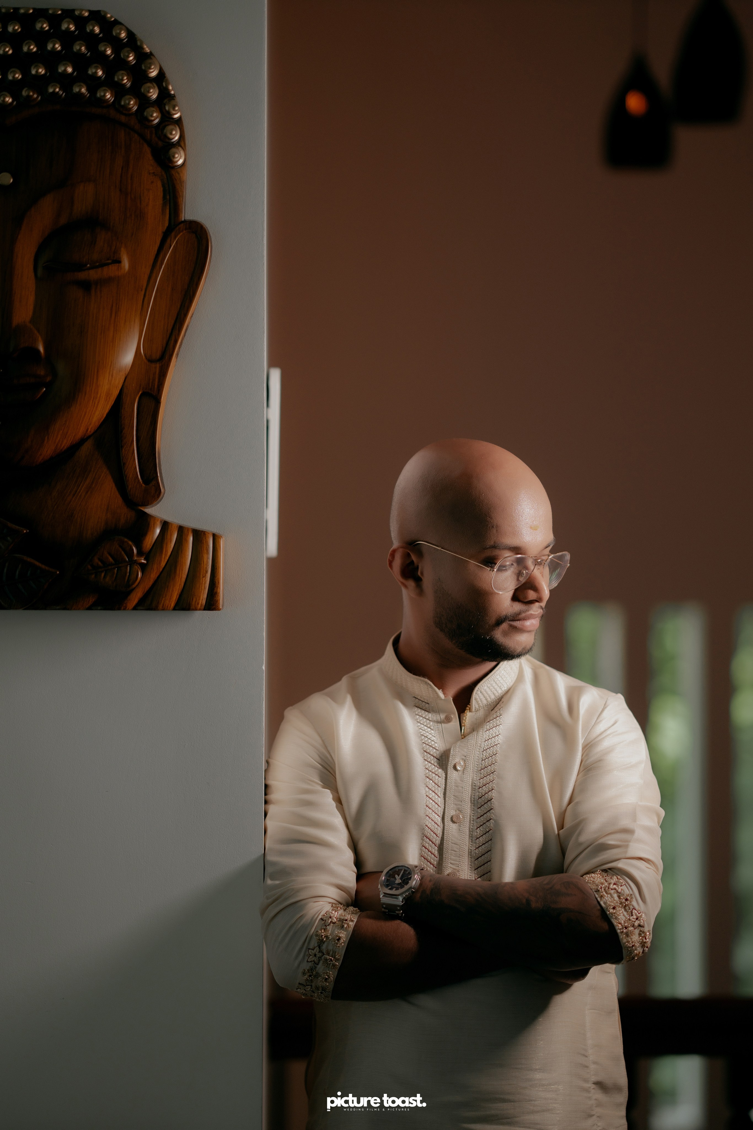 Traditional Kerala Hindu Wedding Ft. Anusree & Vishnu. Fine art Wedding Photographers in India & Canada