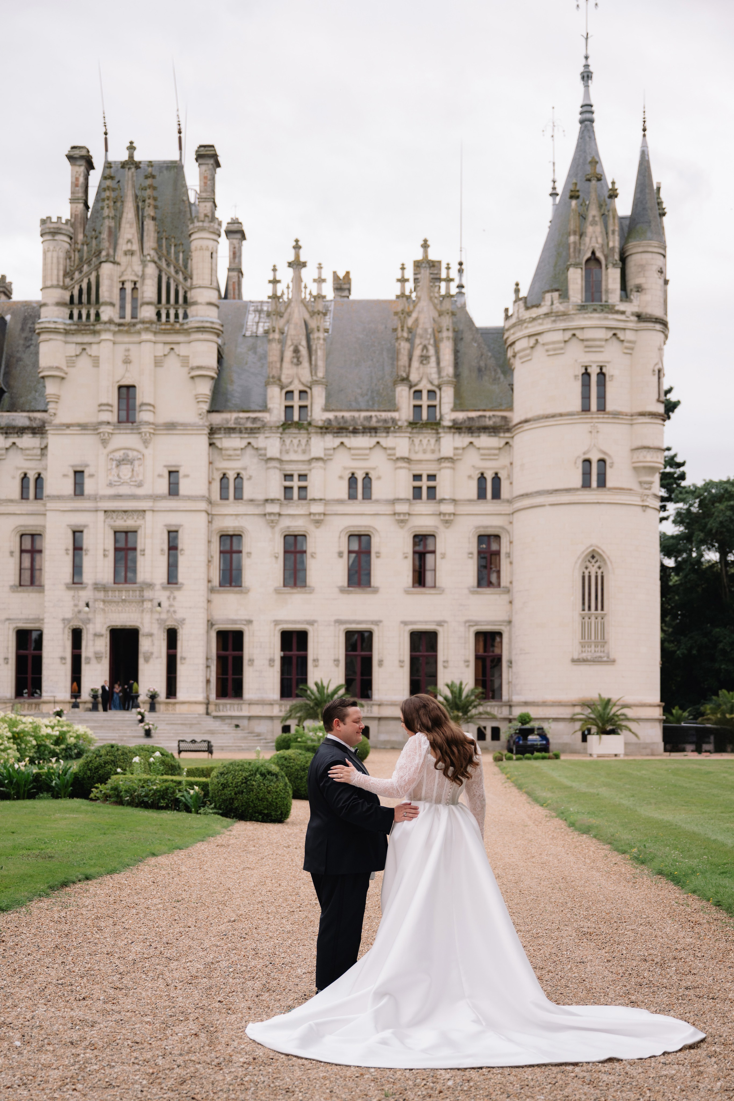 Luxury Château Wedding in France | Anna & Jon at Chateau Challain