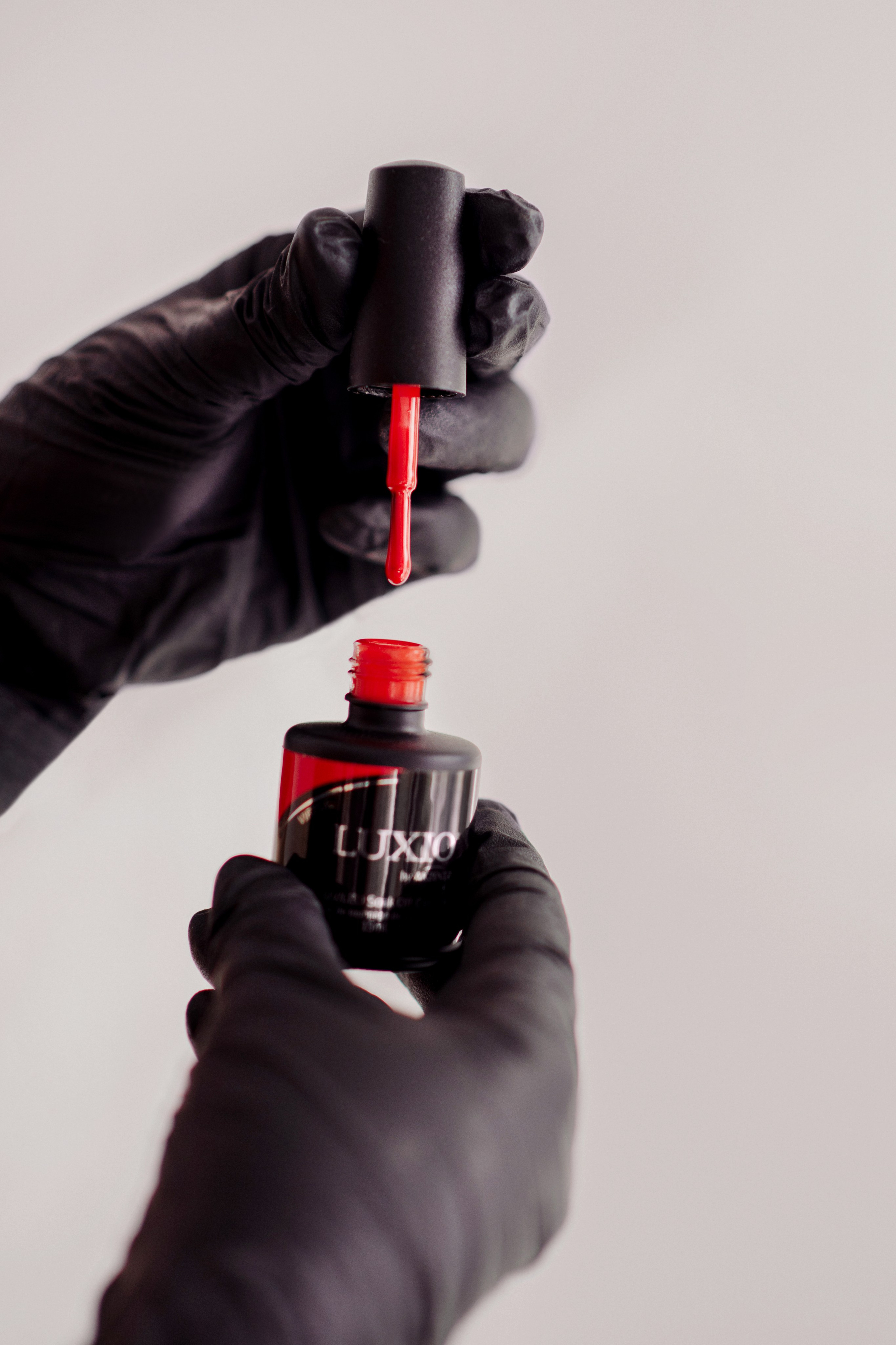 Ella, manicurist. Www.iastakhova.com