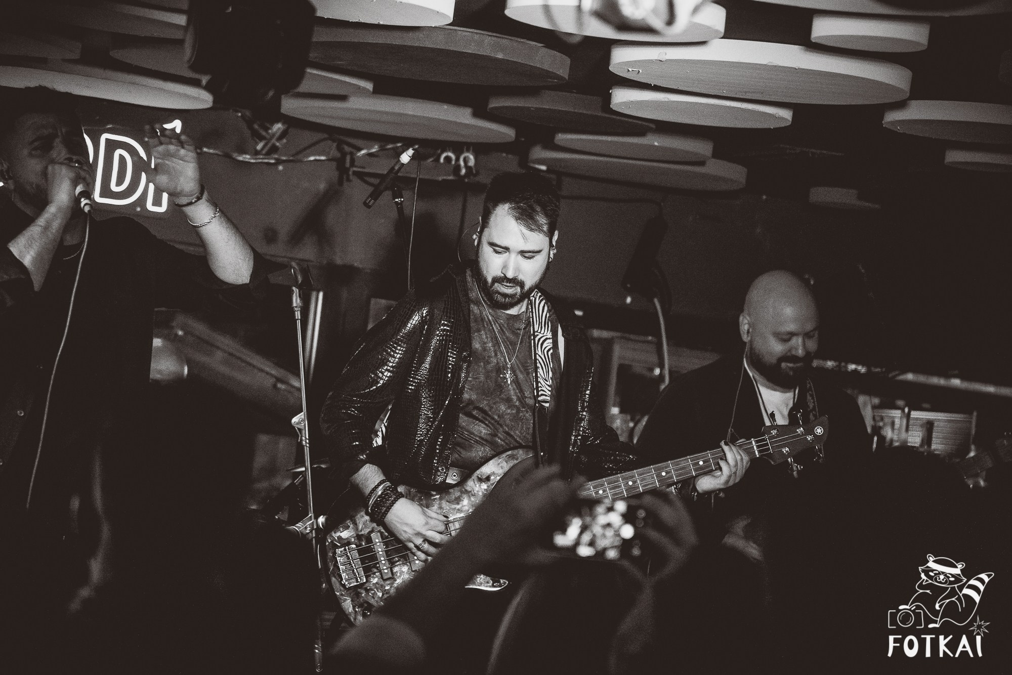 Концерт Delyrio в Confetti Playa Alicante — живое выступление группы, февраль 2026 | FOTKAI