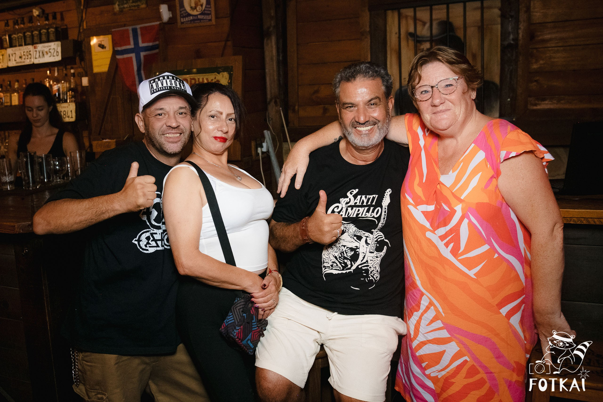 Santi Campillo en El Paso Rock Bar Torrevieja: Reportaje fotográfico 30.08.25 | FOTKAI