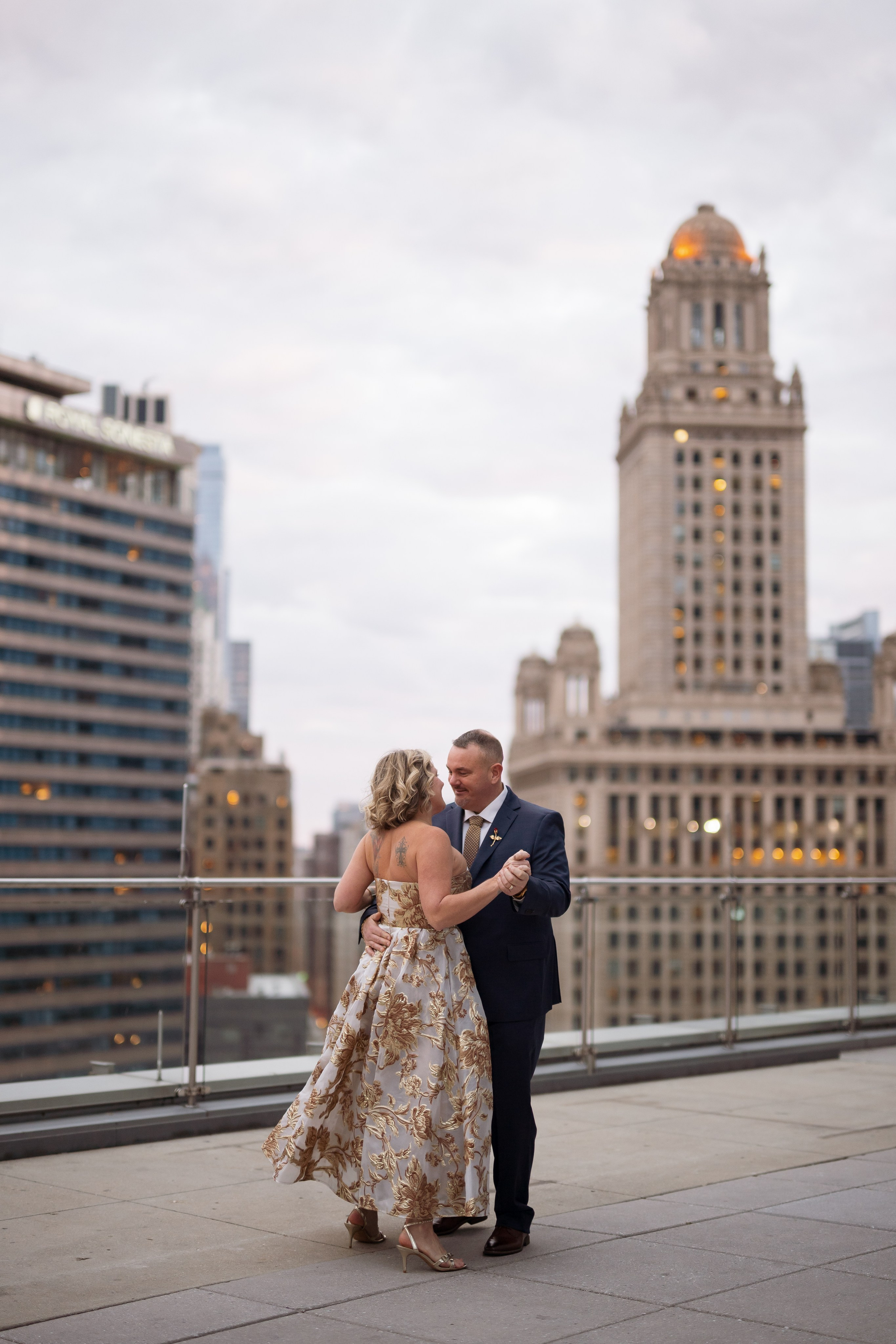Chicago couple photoshoot. Photographer in Chicago