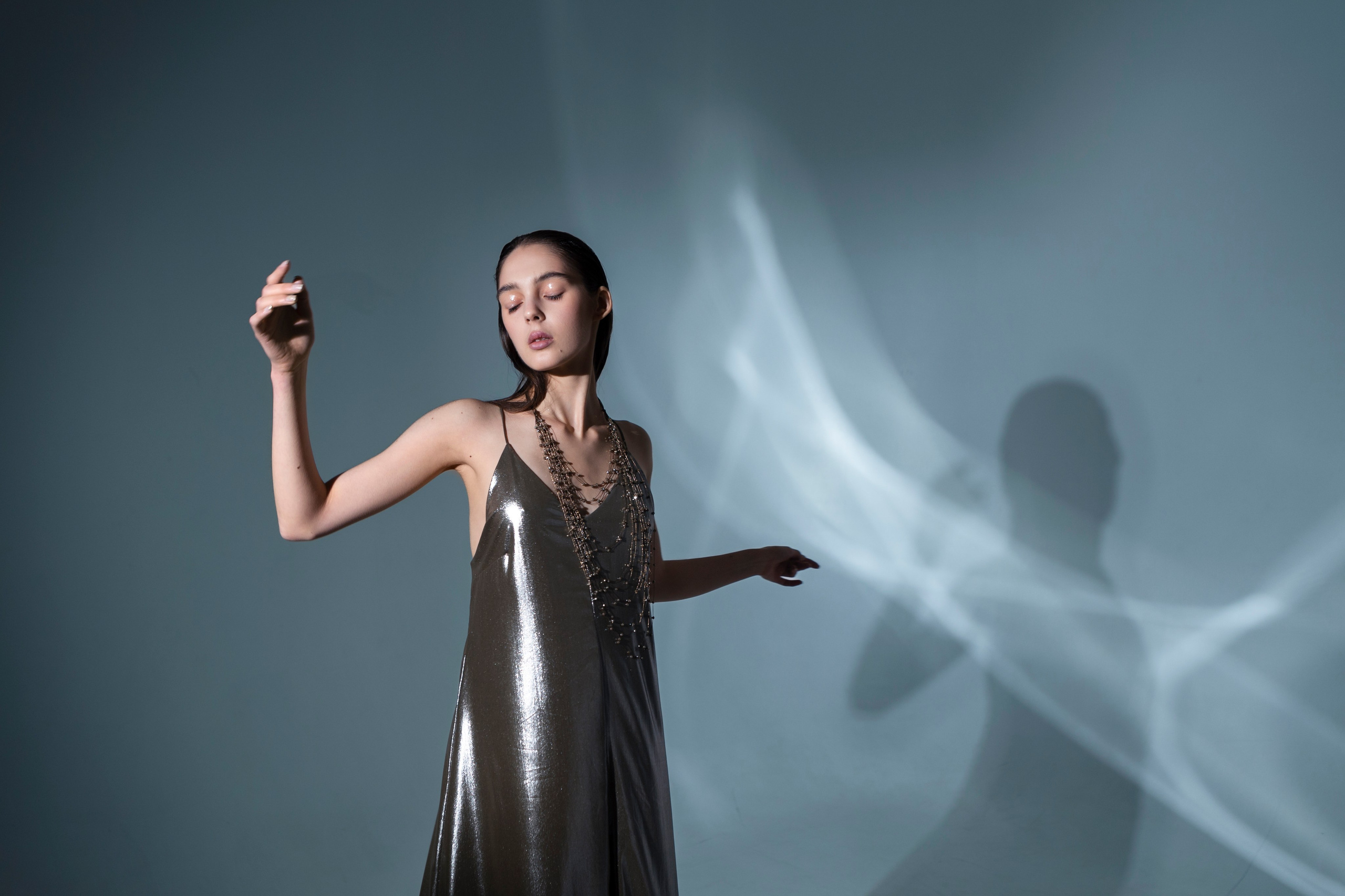 Ethereal “Underwater” style editorial photoshoot in NYC. Alice Bell — Wedding photographer in New York