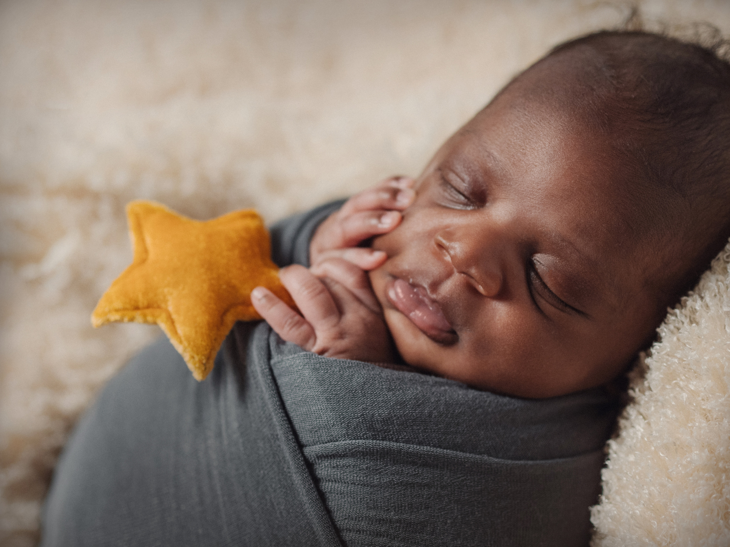 Il bambino tanto atteso con un nome reale. Fotografa di neonati di attesa di famiglia Gero Kateryna