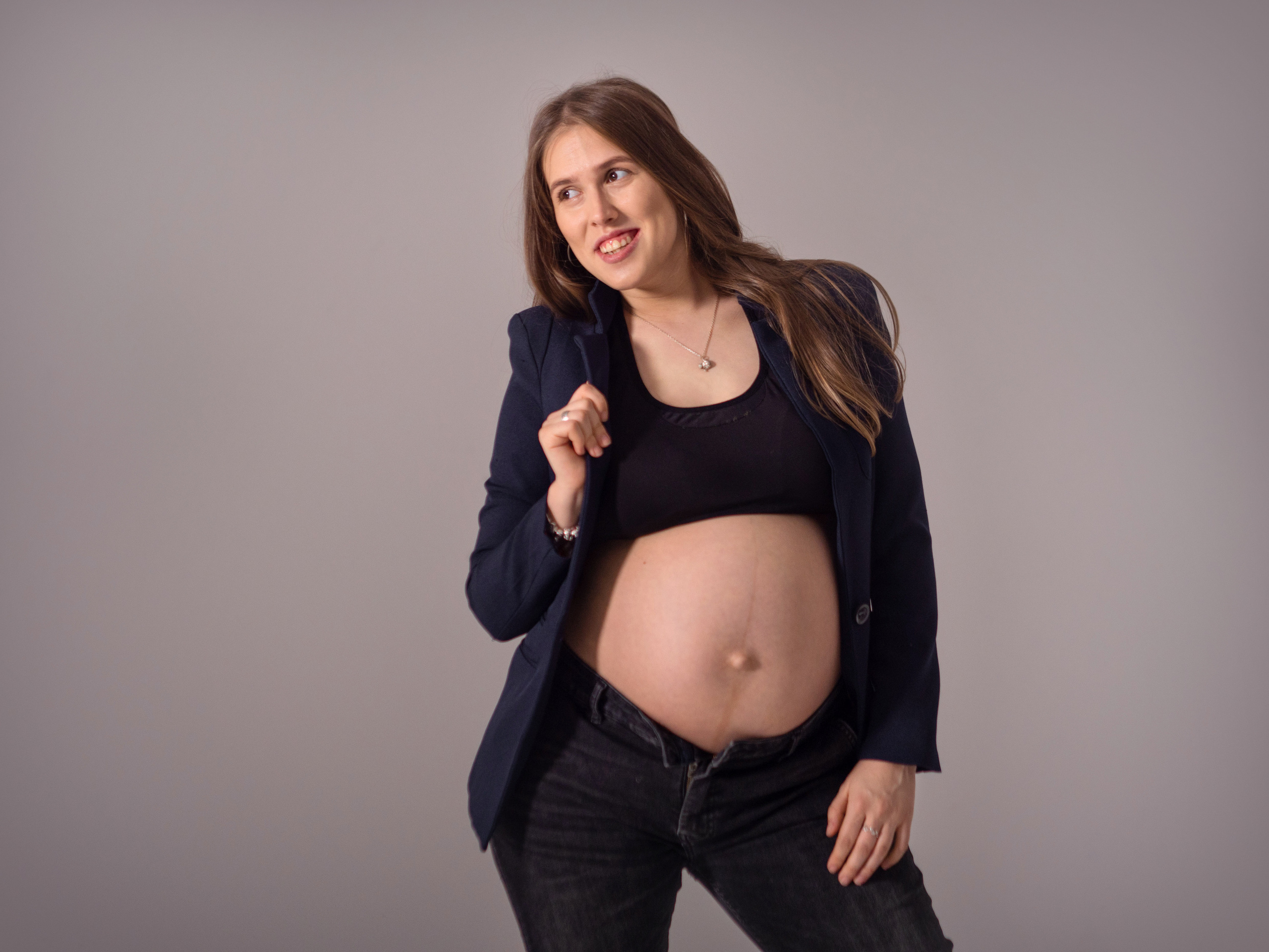 Foto di attesa. Fotografa di neonati di attesa di famiglia Gero Kateryna