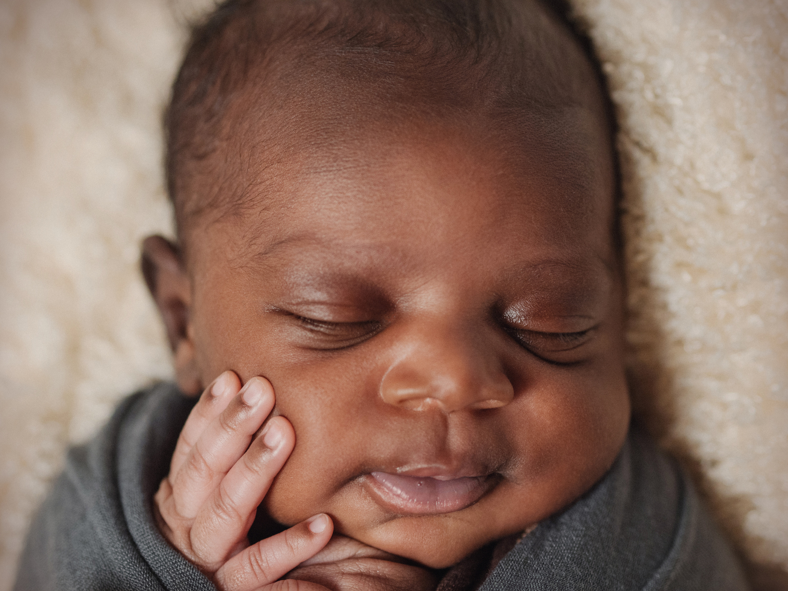 Il bambino tanto atteso con un nome reale. Fotografa di neonati di attesa di famiglia Gero Kateryna