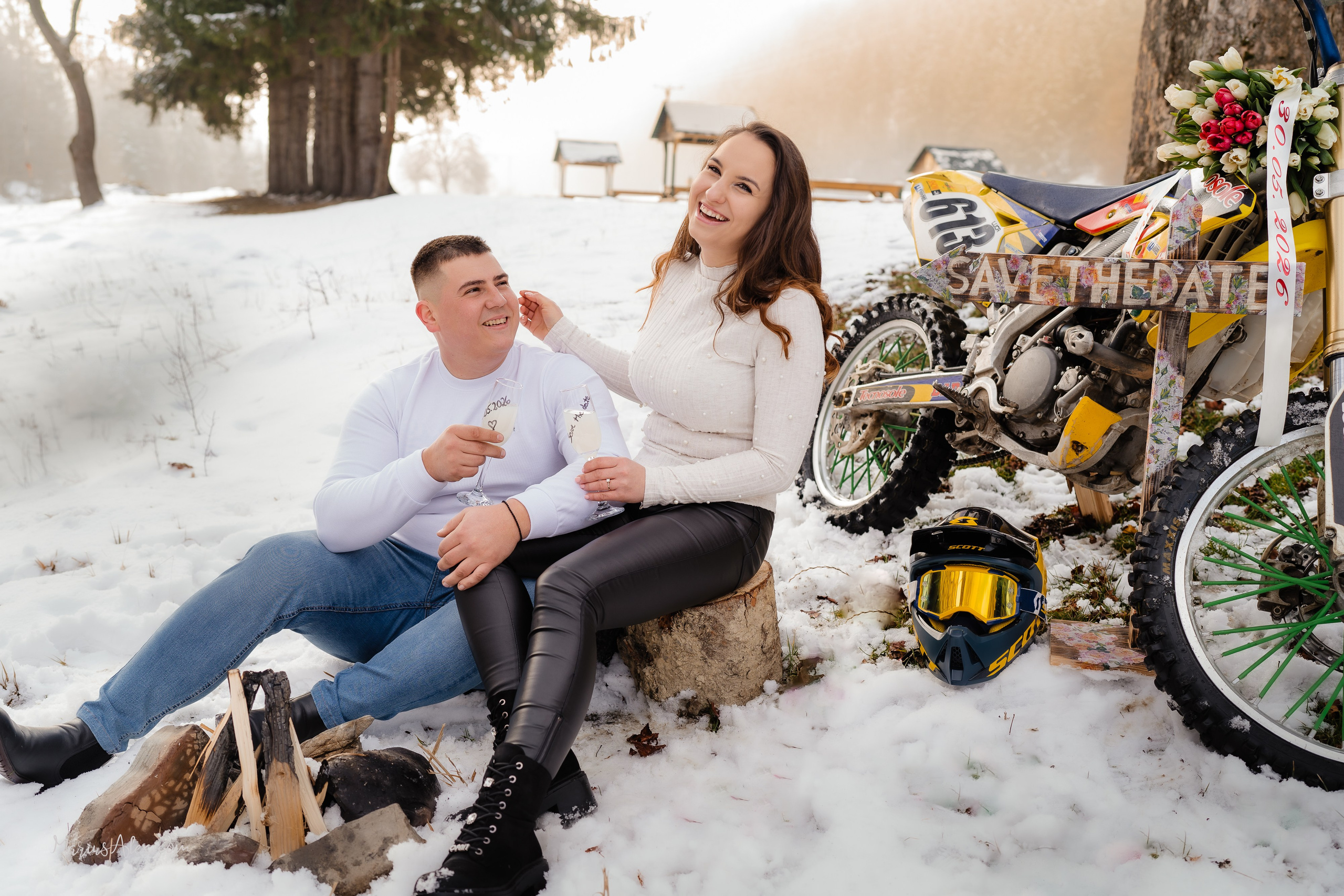 Ioana & Robert - Un Save the Date cu emoție și adrenalină 🏍️. Marius Alex fotograf de eveniment si portret din Suceava