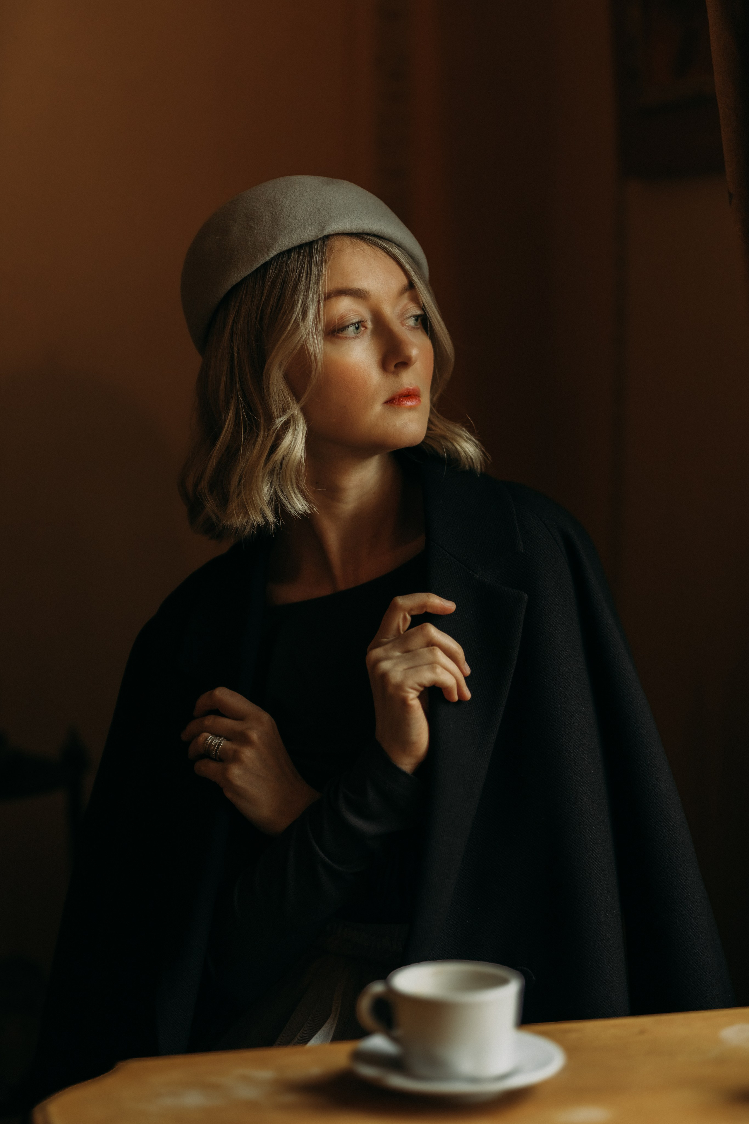 Woman phoshoot. Wedding and potrait photographer in Helsinki Vickan O