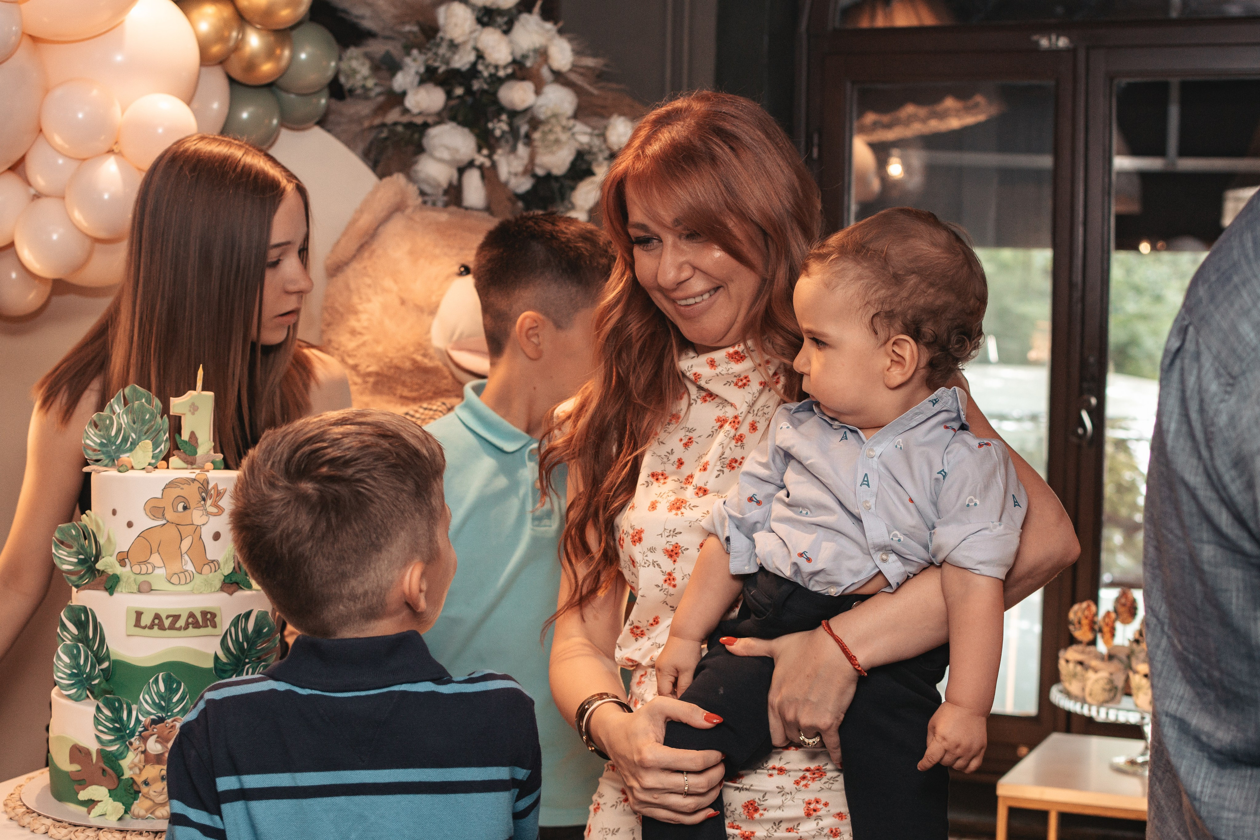 Lazar, krštenje i rođendan. BambinaaPhotography