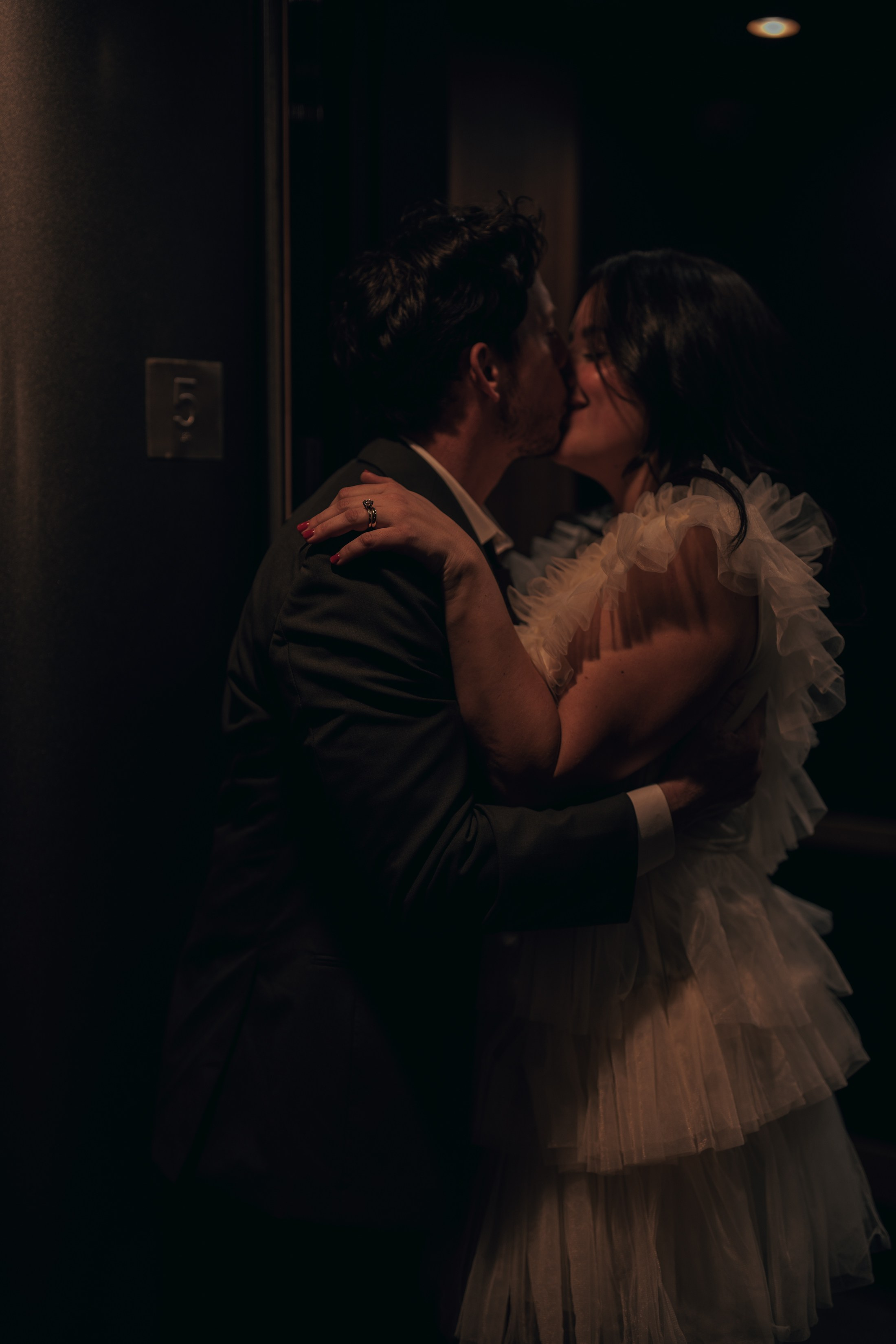 Grace&Jesse. Wedding & elopement photographer Viktoriya Kravtsov. Las Vegas