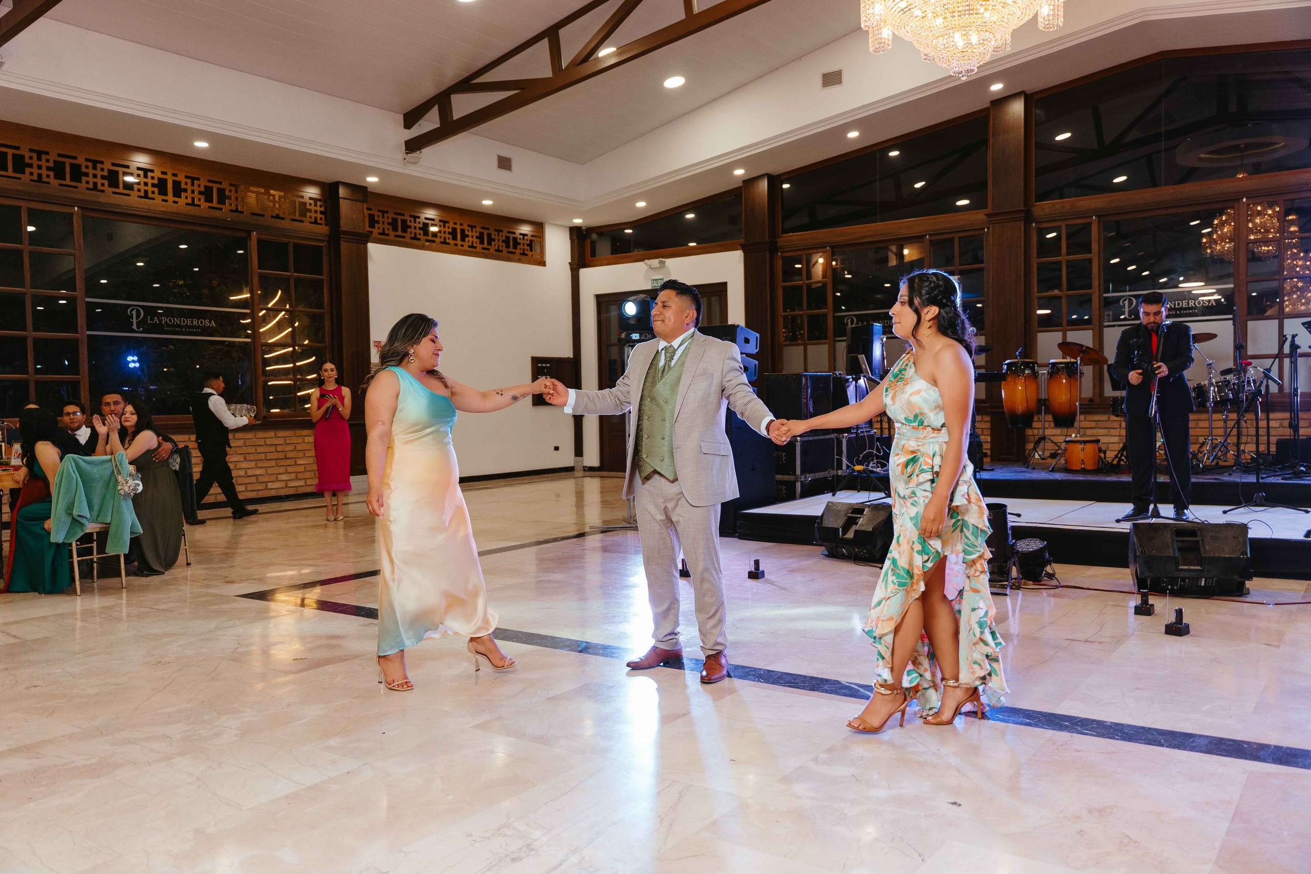 Karol y Jairon. Fotógrafo de bodas en Loja Ecuador | Piero Alvarez PH