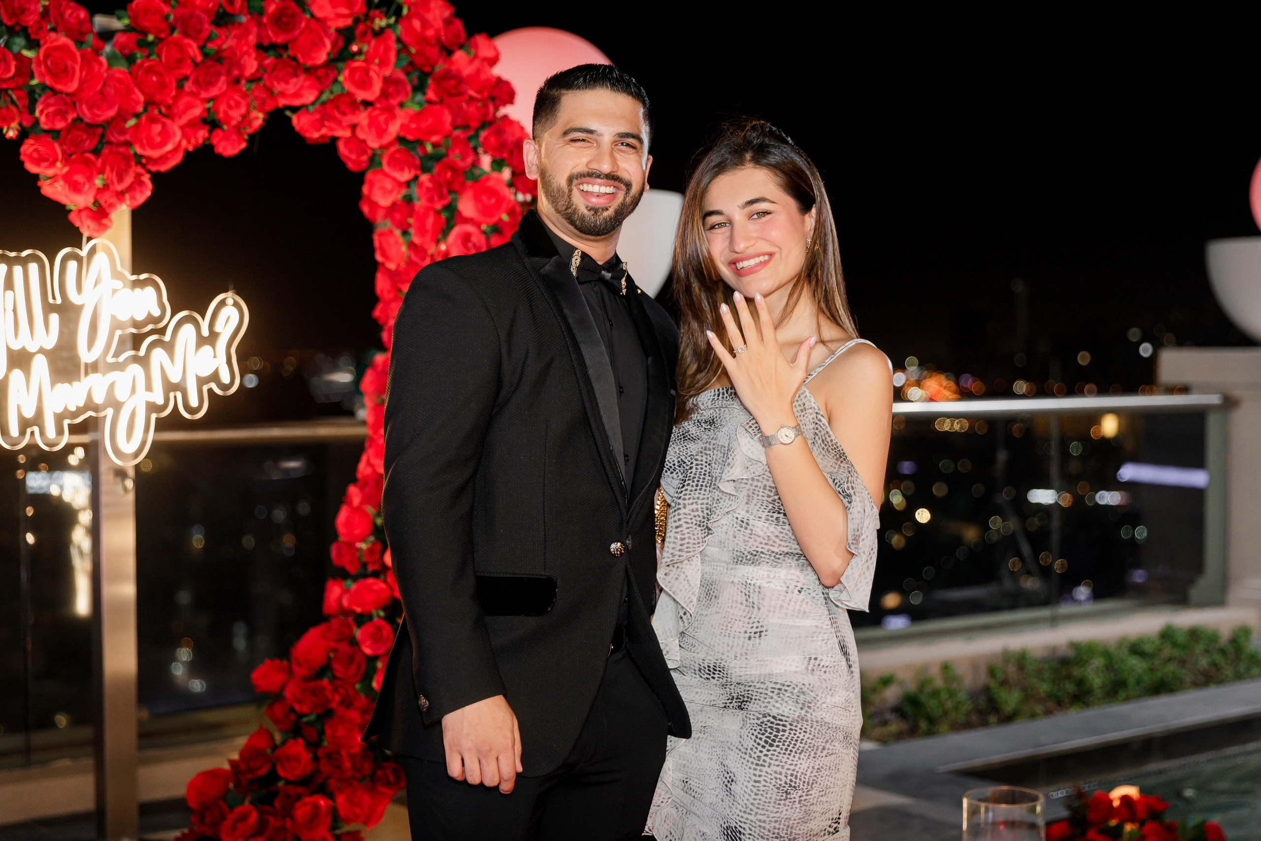 Restraunt proposal P&N. Photographer Anna Curly | Weddings and Events in Dubai