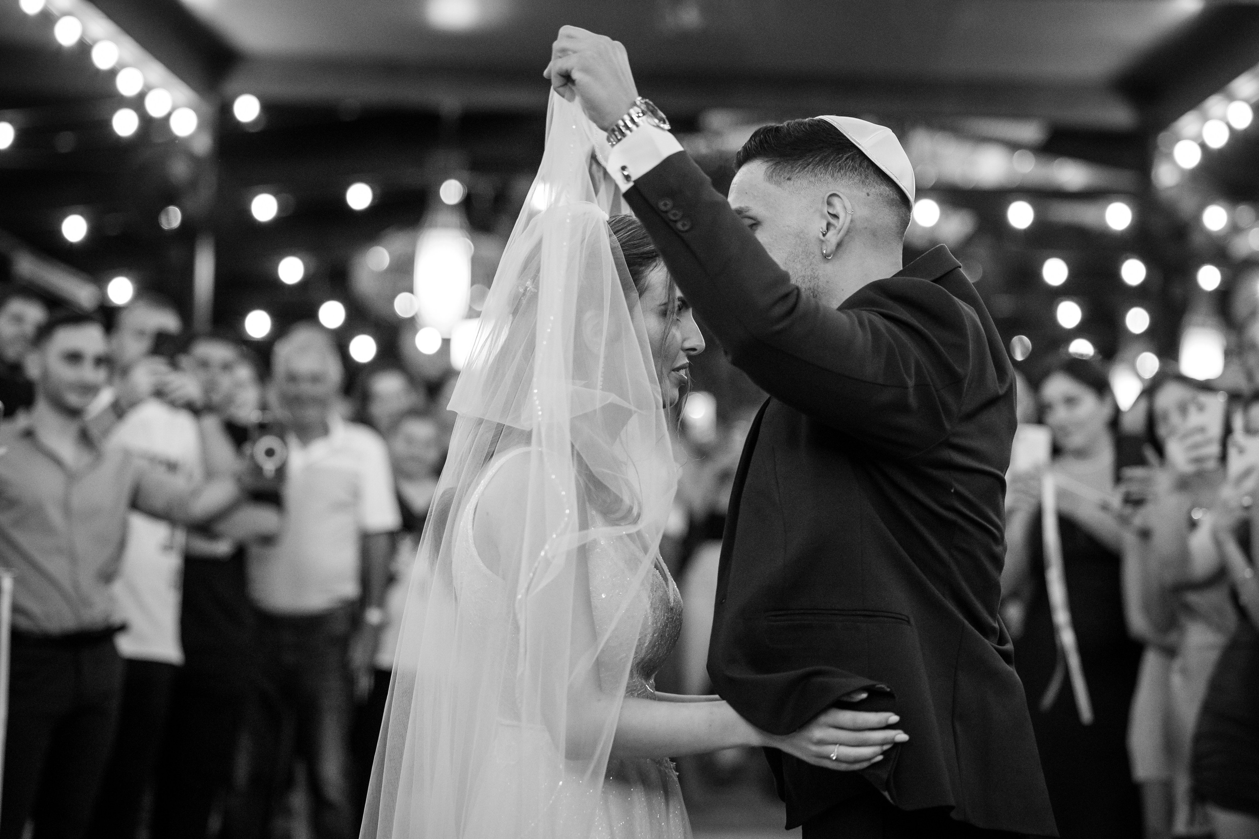 Auneg & Yarin. AMIR BUCHNIK PHOTOGRAPHER